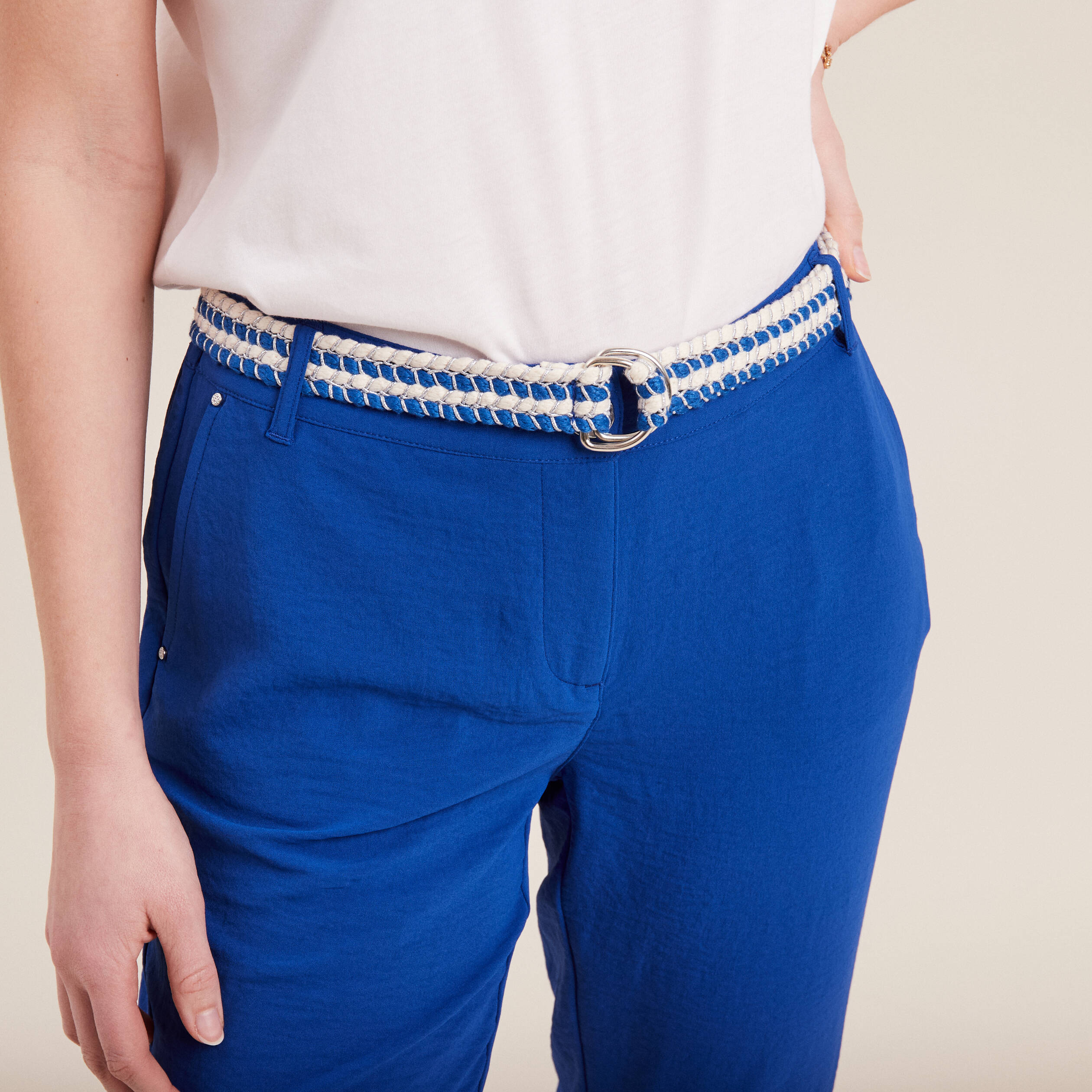 Pantalon chino à ceinture bleu electrique femme
