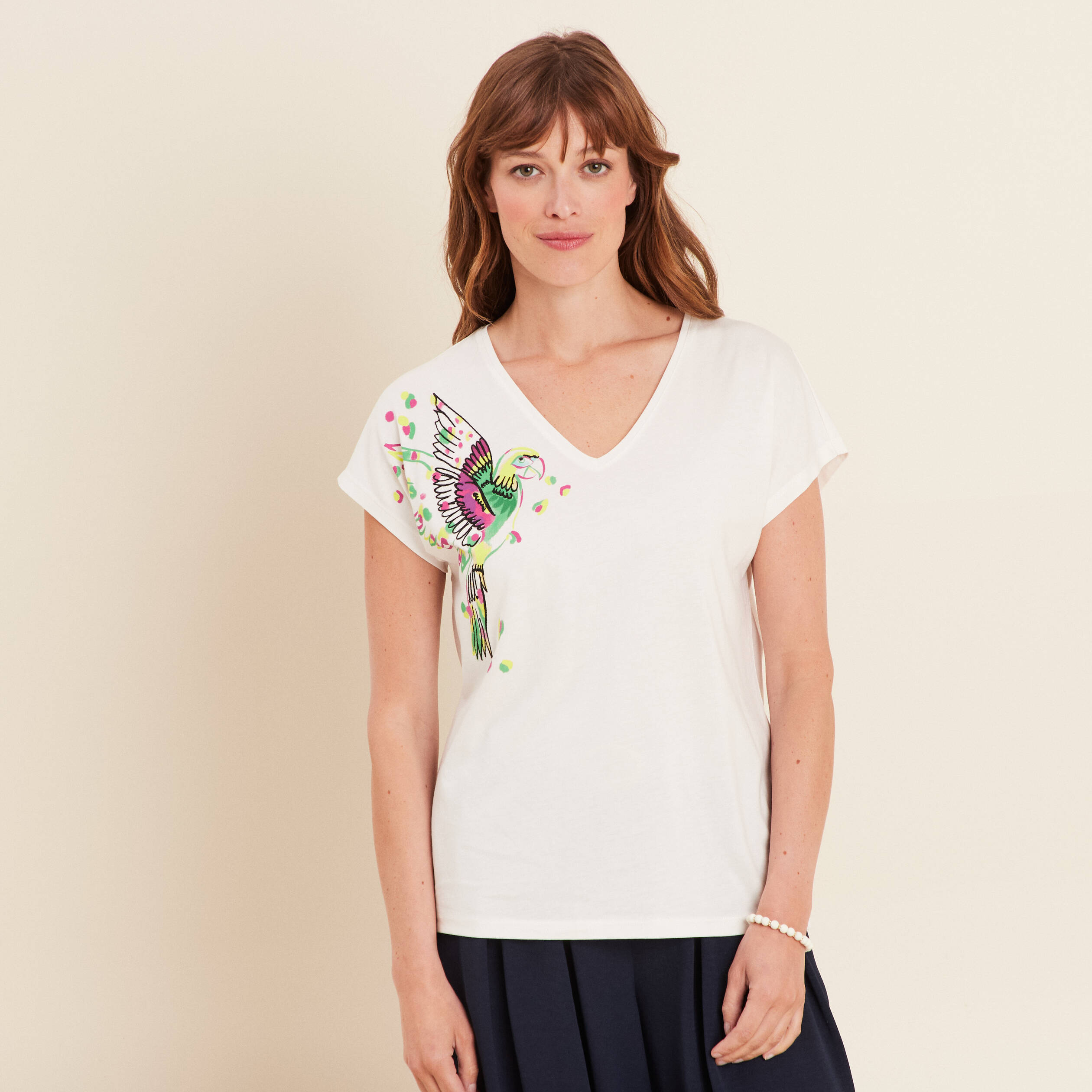 t shirt col v manches courtes ecru femme T-shirt col V manches courtes ecru femme