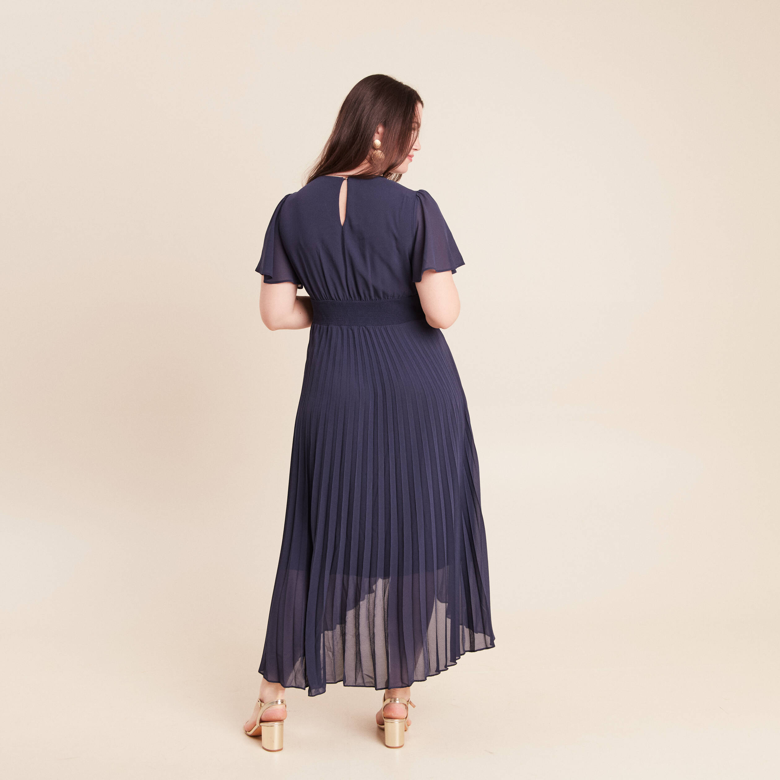 Robe longue &eacute;vas&eacute;e col v manches courtes bleu marine femme