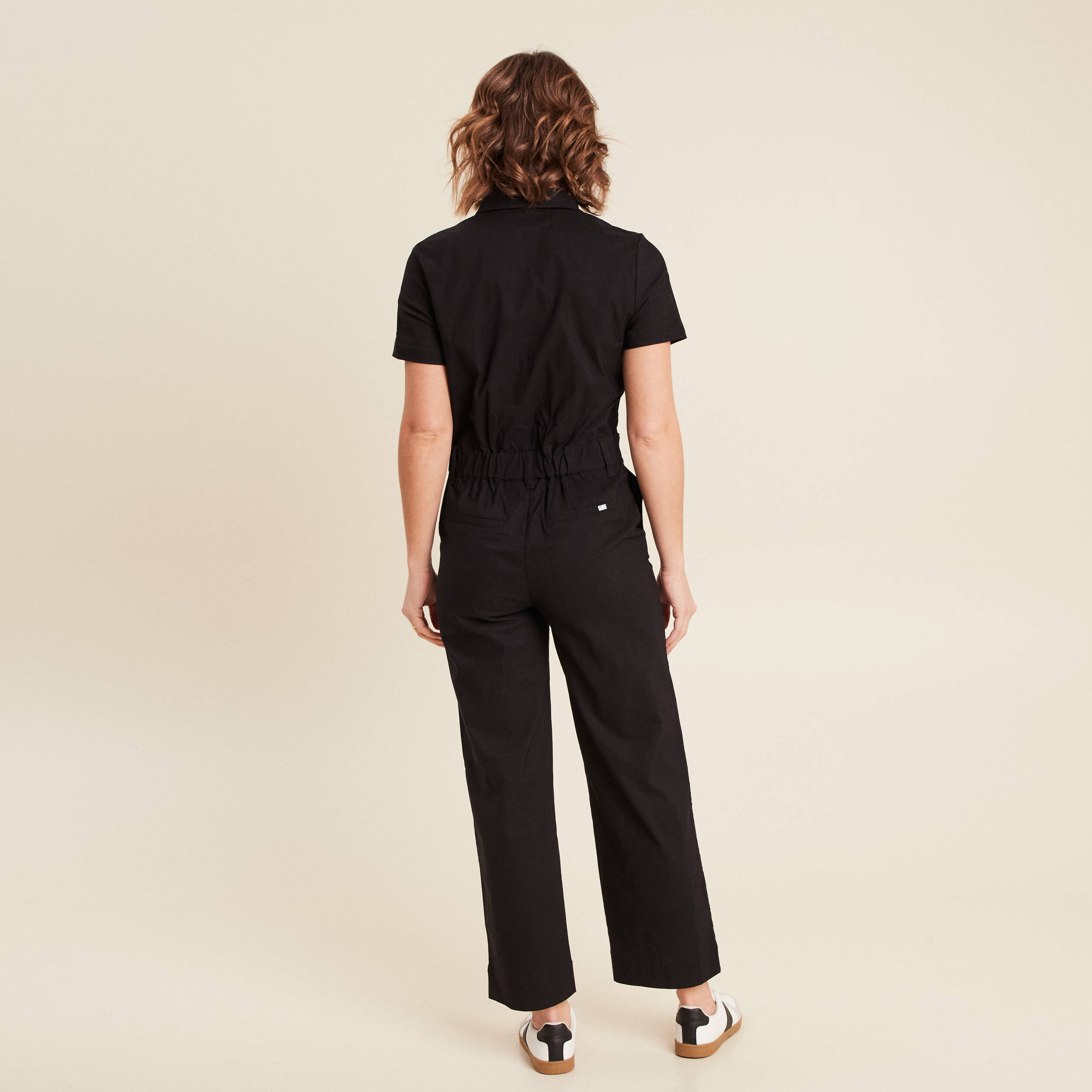 Combinaison pantalon boutonnée noir femme