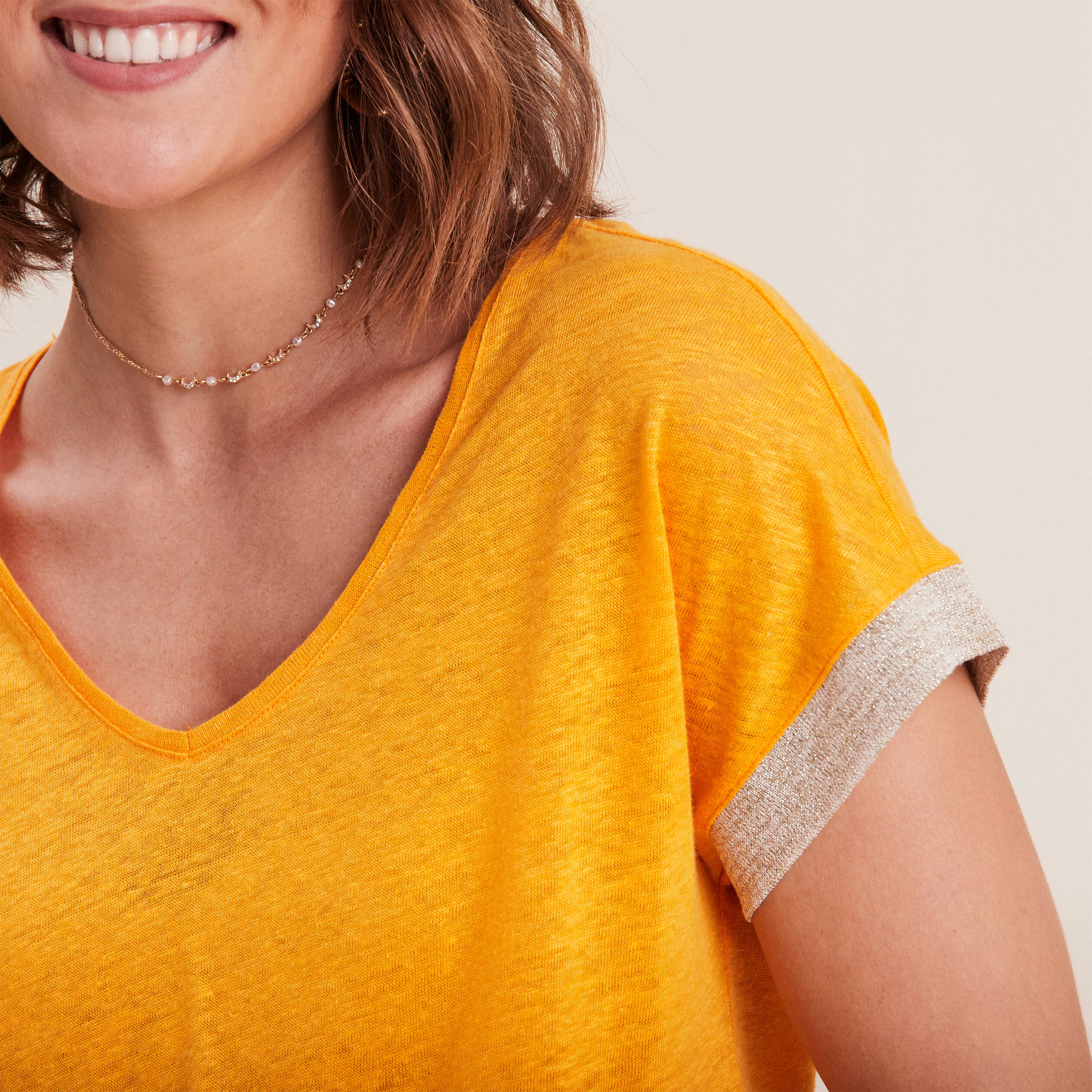 T-shirt manches courtes jaune or femme