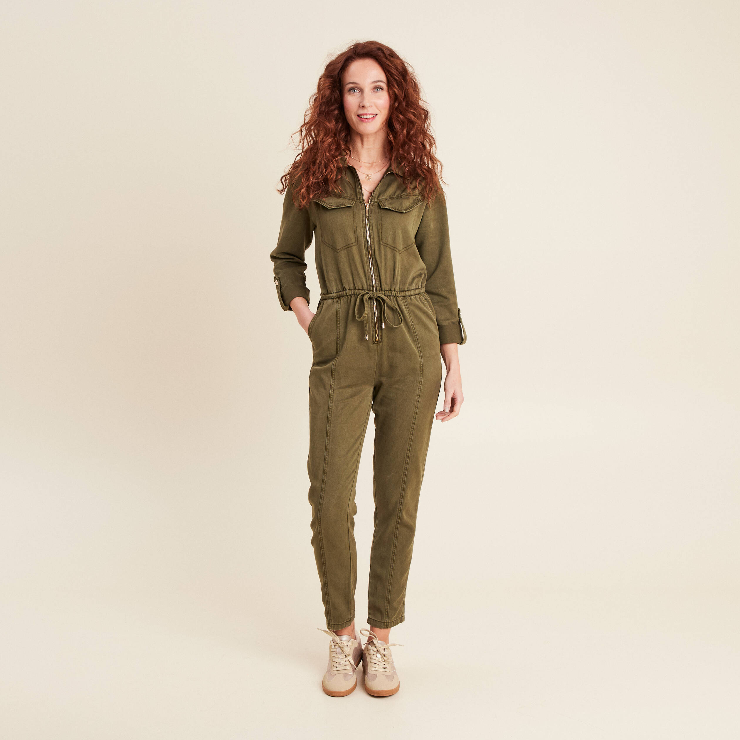 Combinaison pantalon zippée vert olive femme