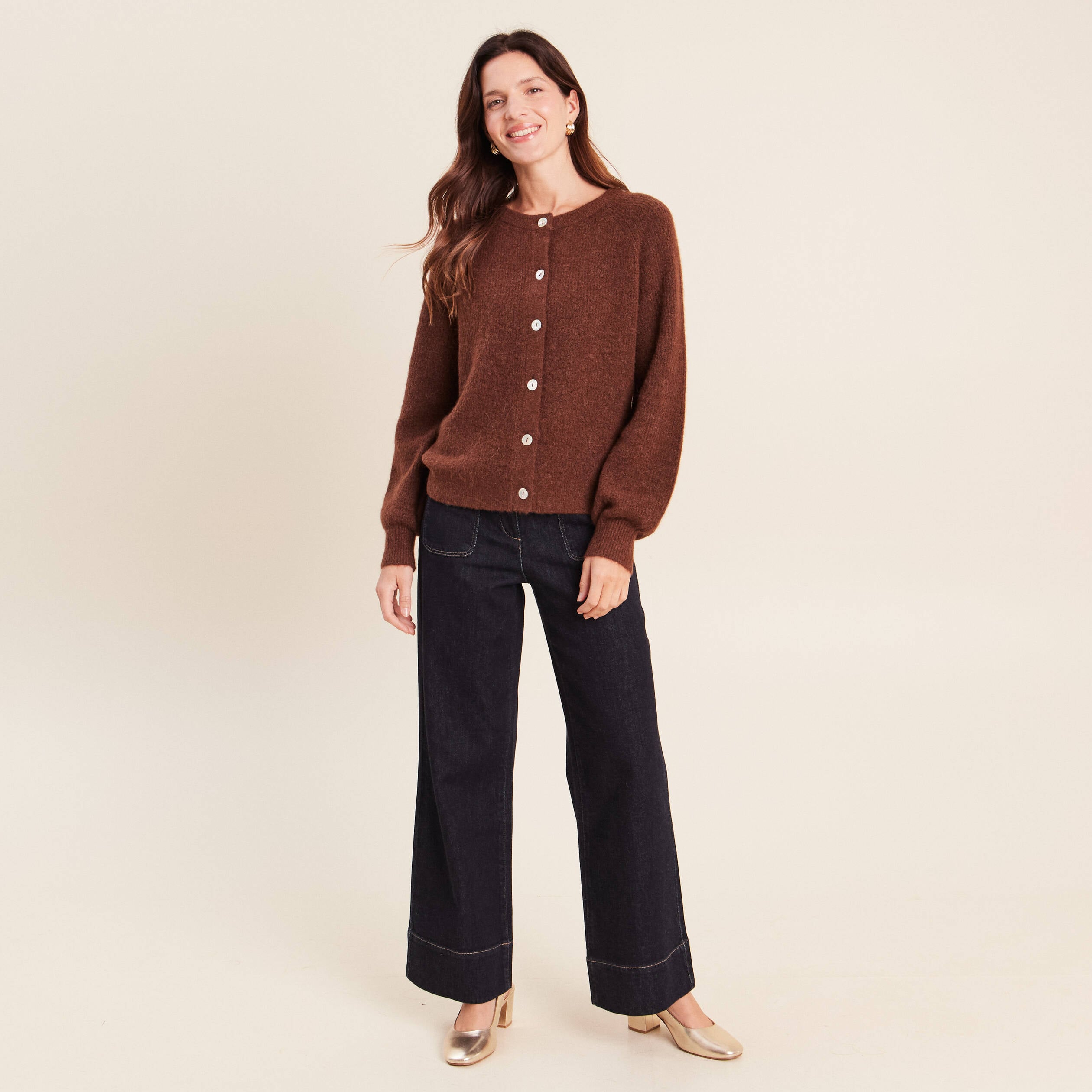 Gilet col rond marron fonc&eacute; femme