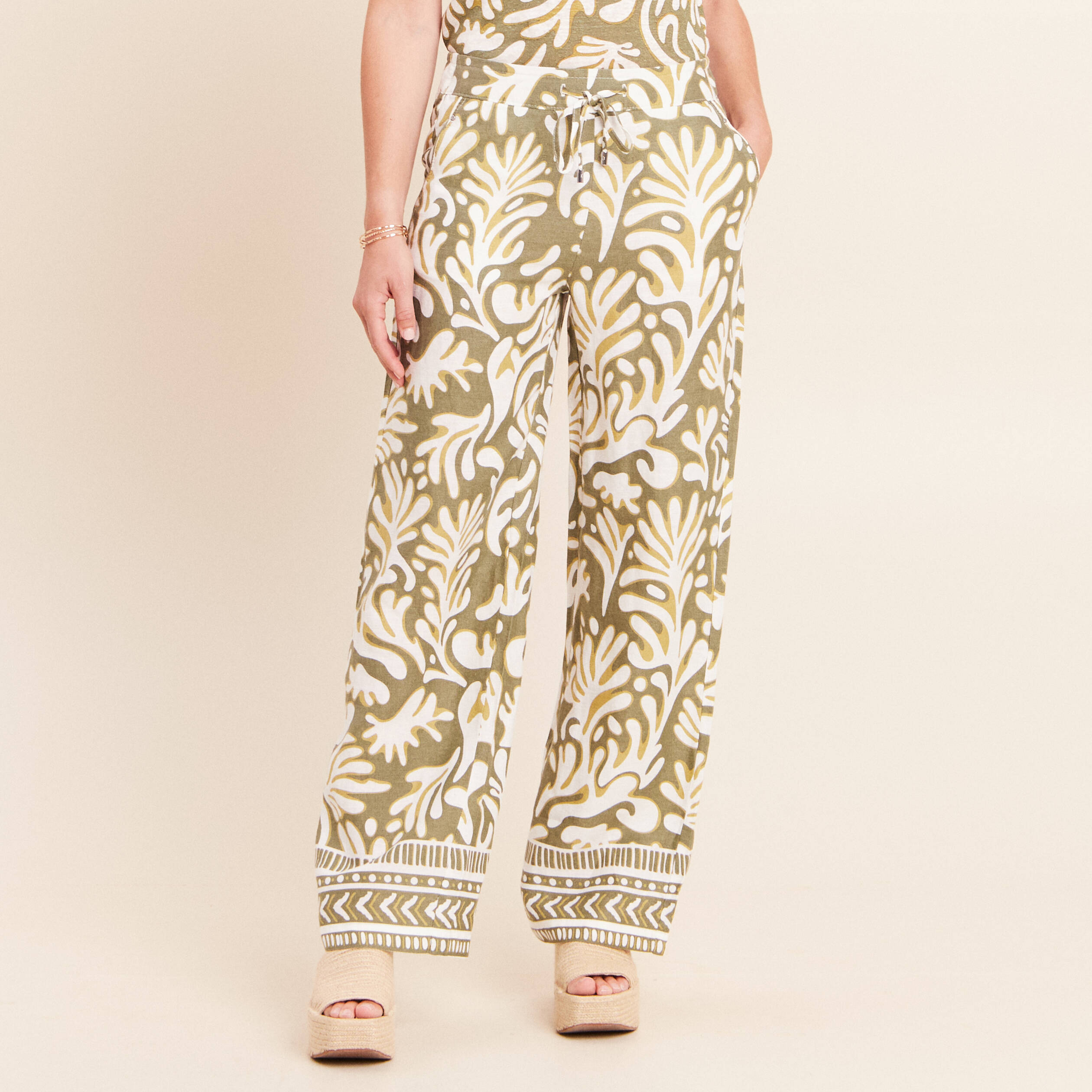 Pantalon large taille haute aspect lin vert femme