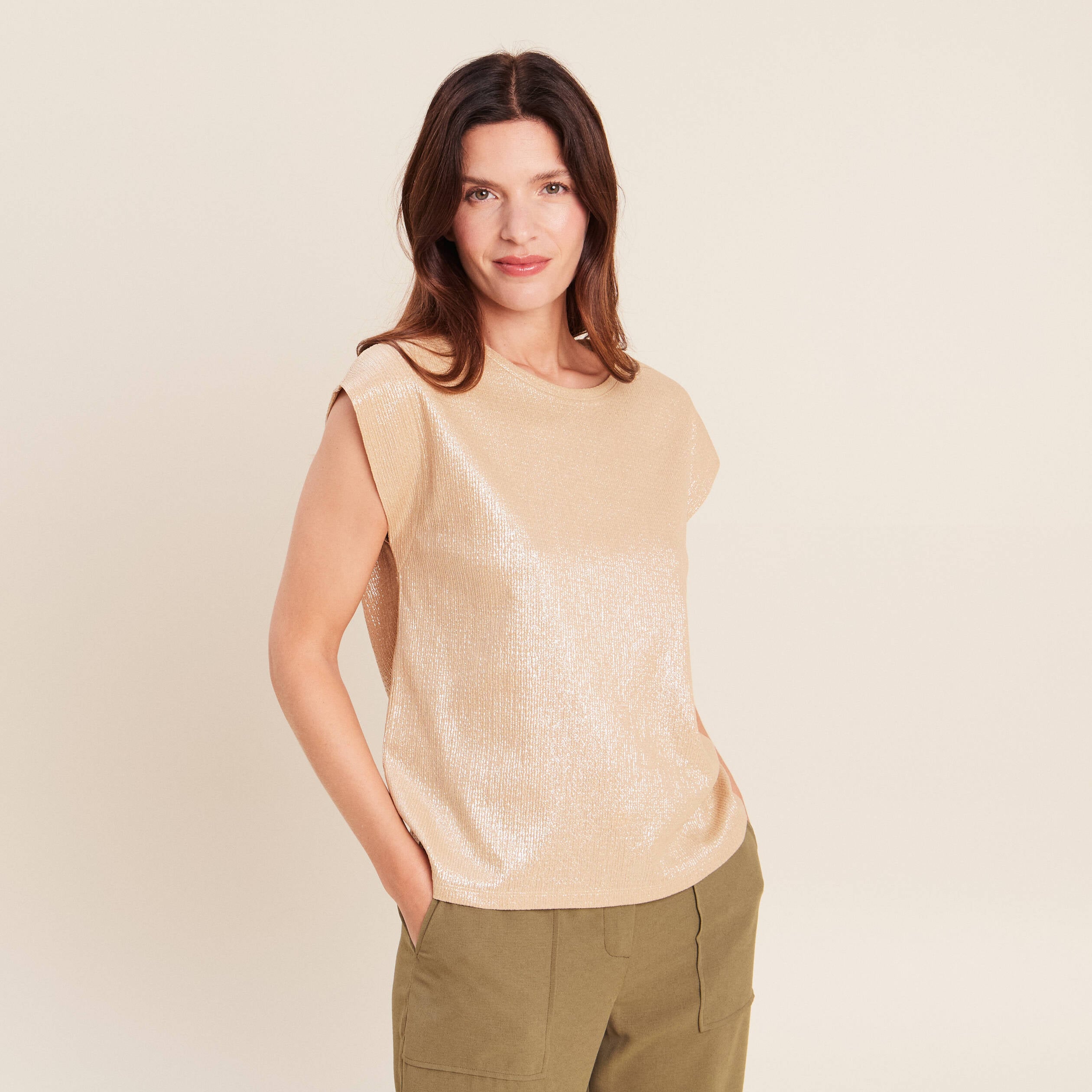 T-shirt col rond sans manches beige femme