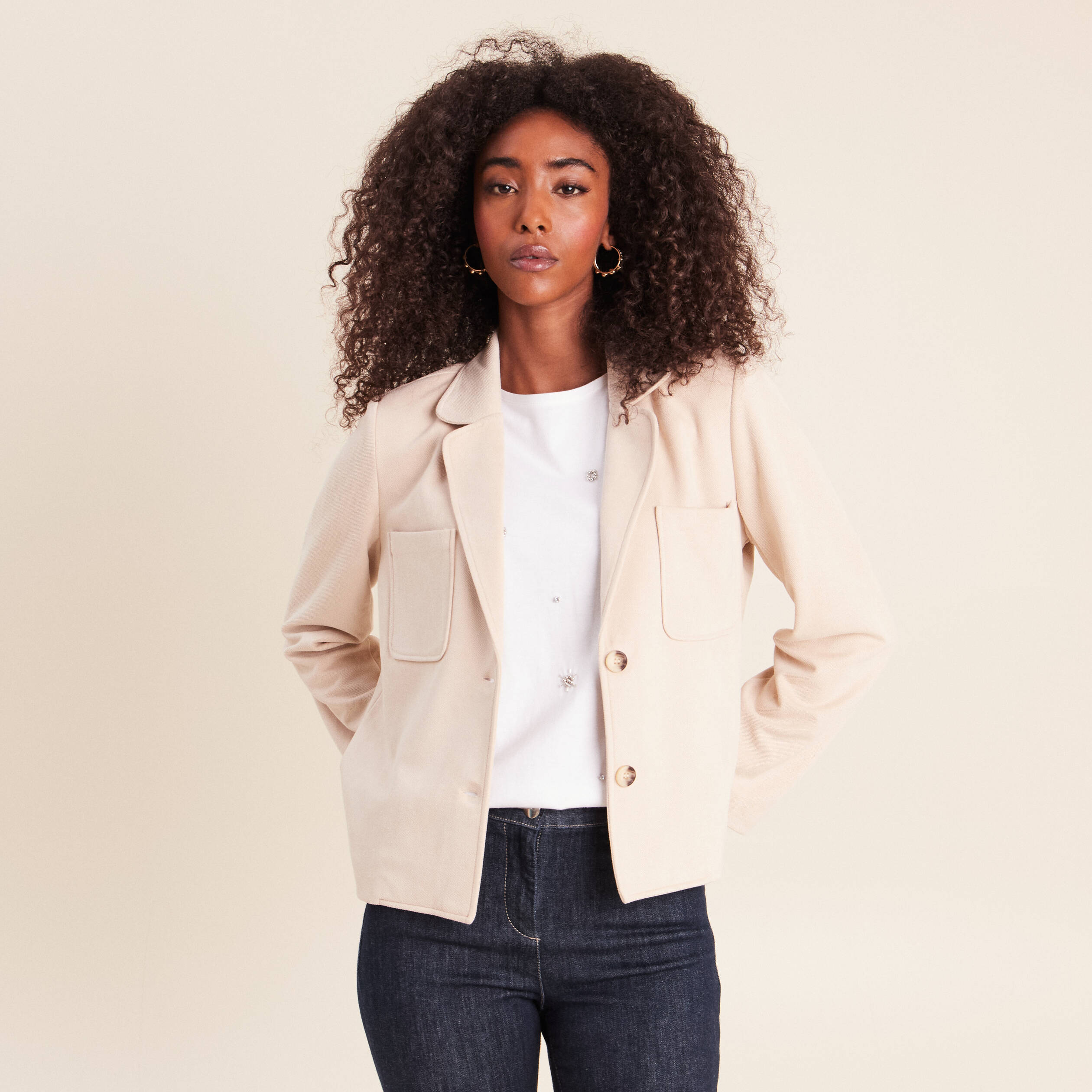 Veste droite col tailleur doubl&eacute;e sable femme