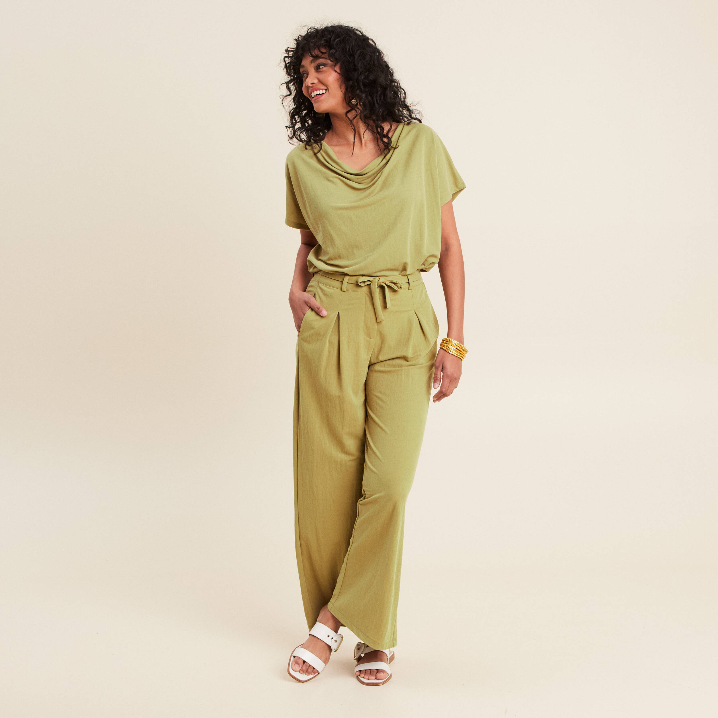 Pantalon fluide taille haute vert olive femme