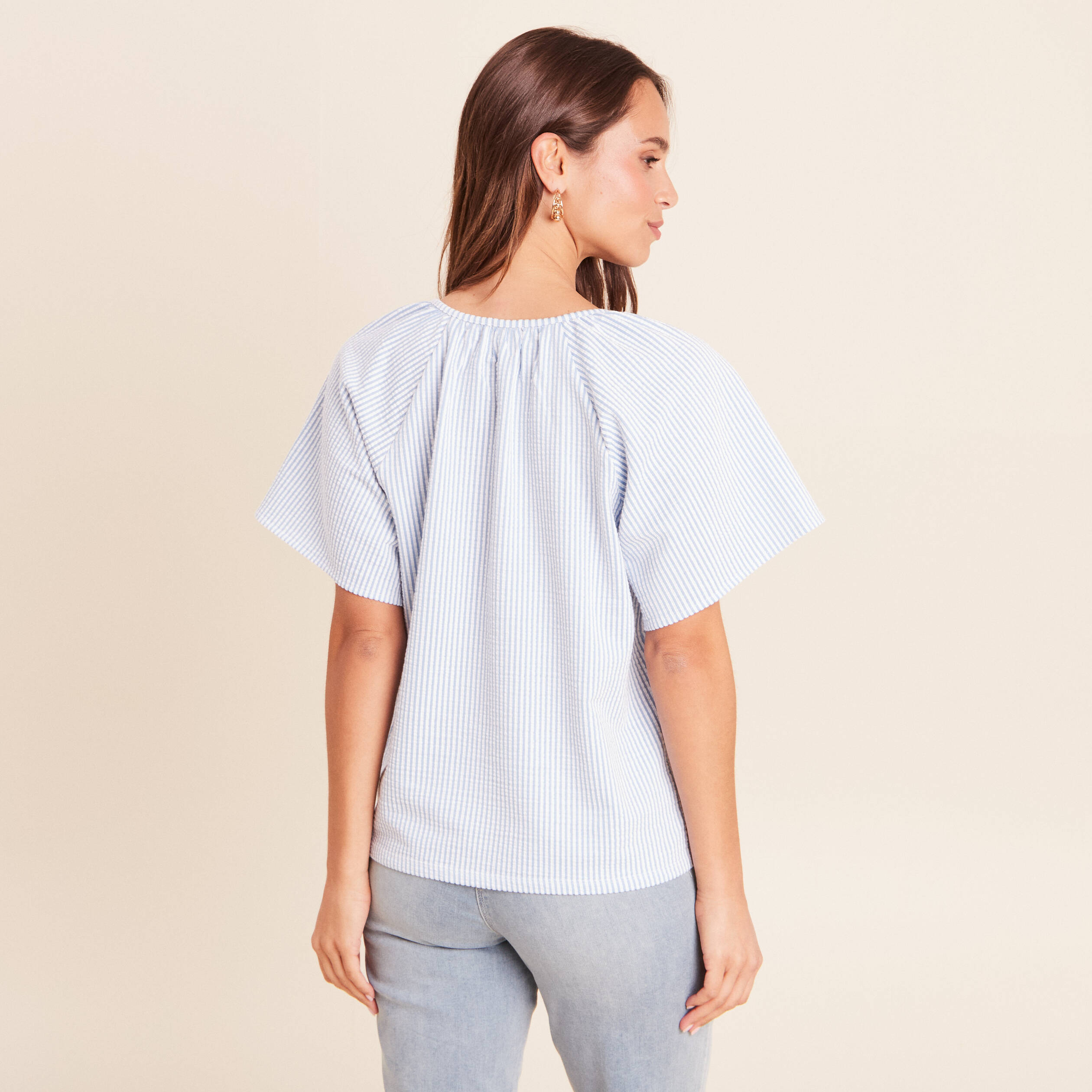Blouse courte bas resserr&eacute; bleu femme