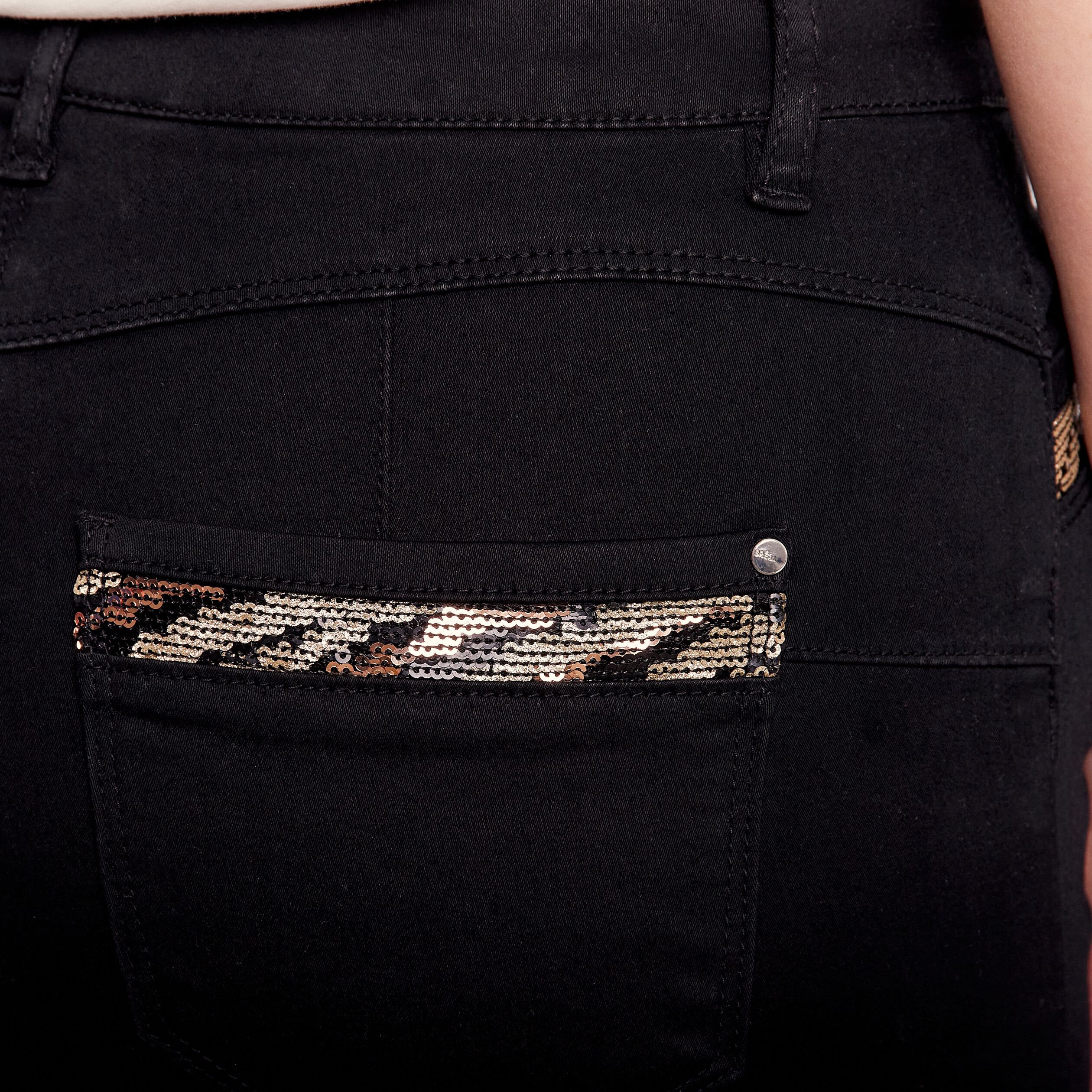 Jean ajusté avec sequins noir femme
