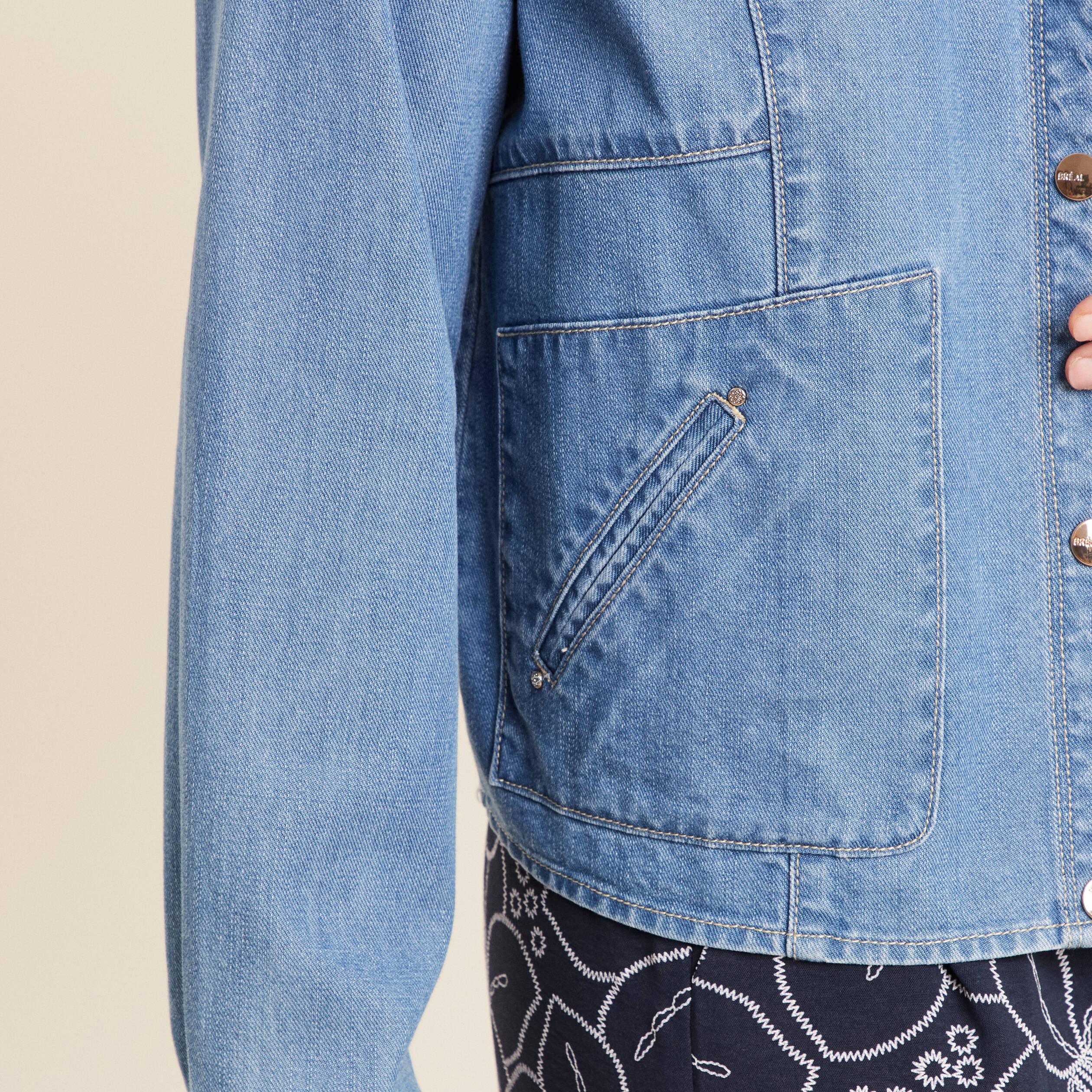 Blouson boutonné en jean denim double stone femme