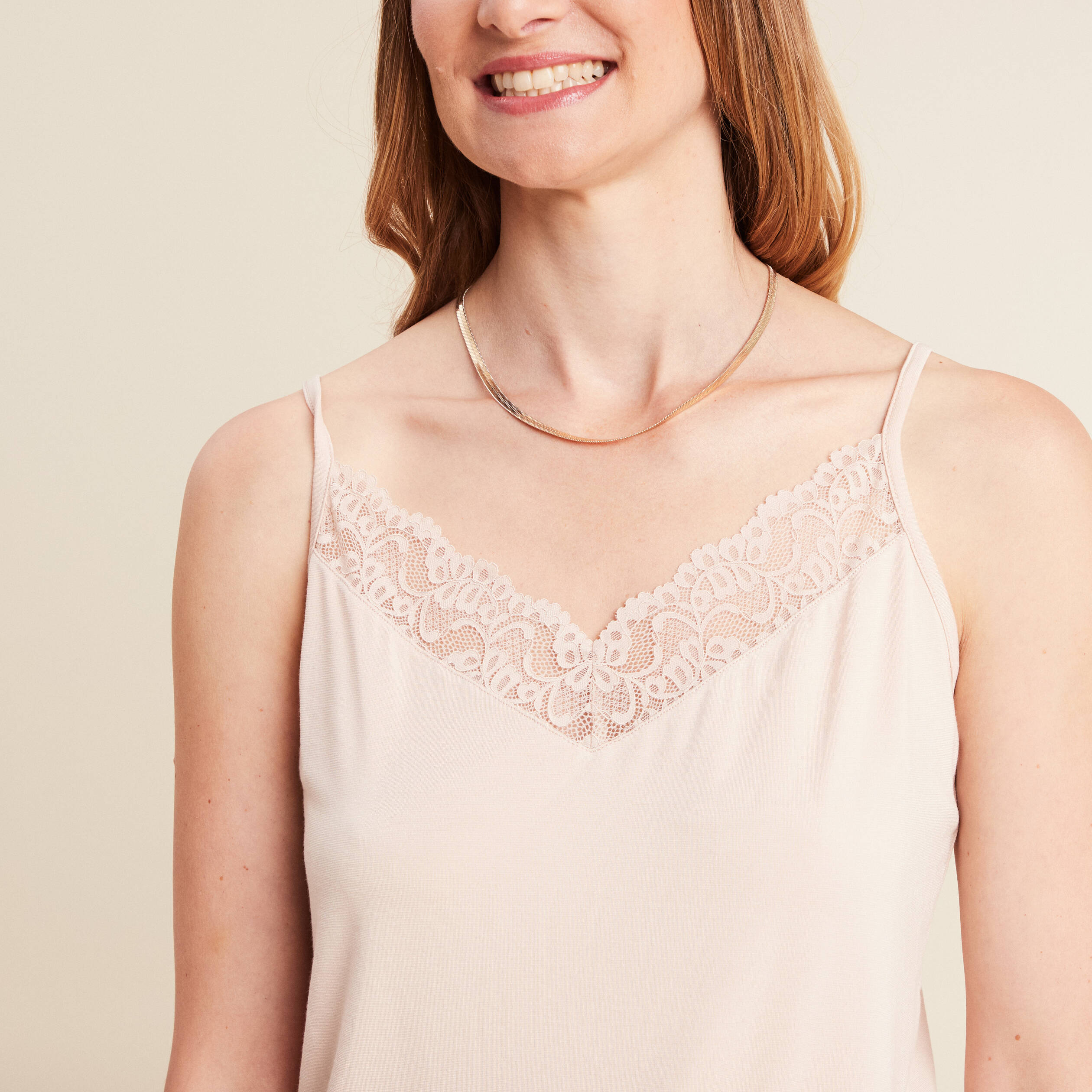 debardeur thermo douceur bretelles fines beige femme Débardeur thermo-douceur bretelles fines beige femme