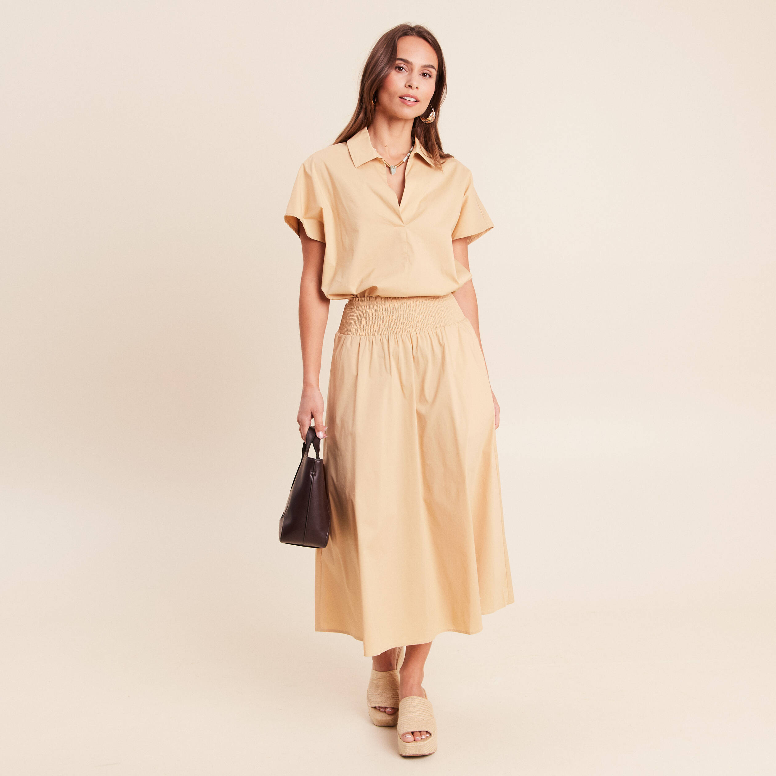 Blouse ample col chemise manches courtes beige femme