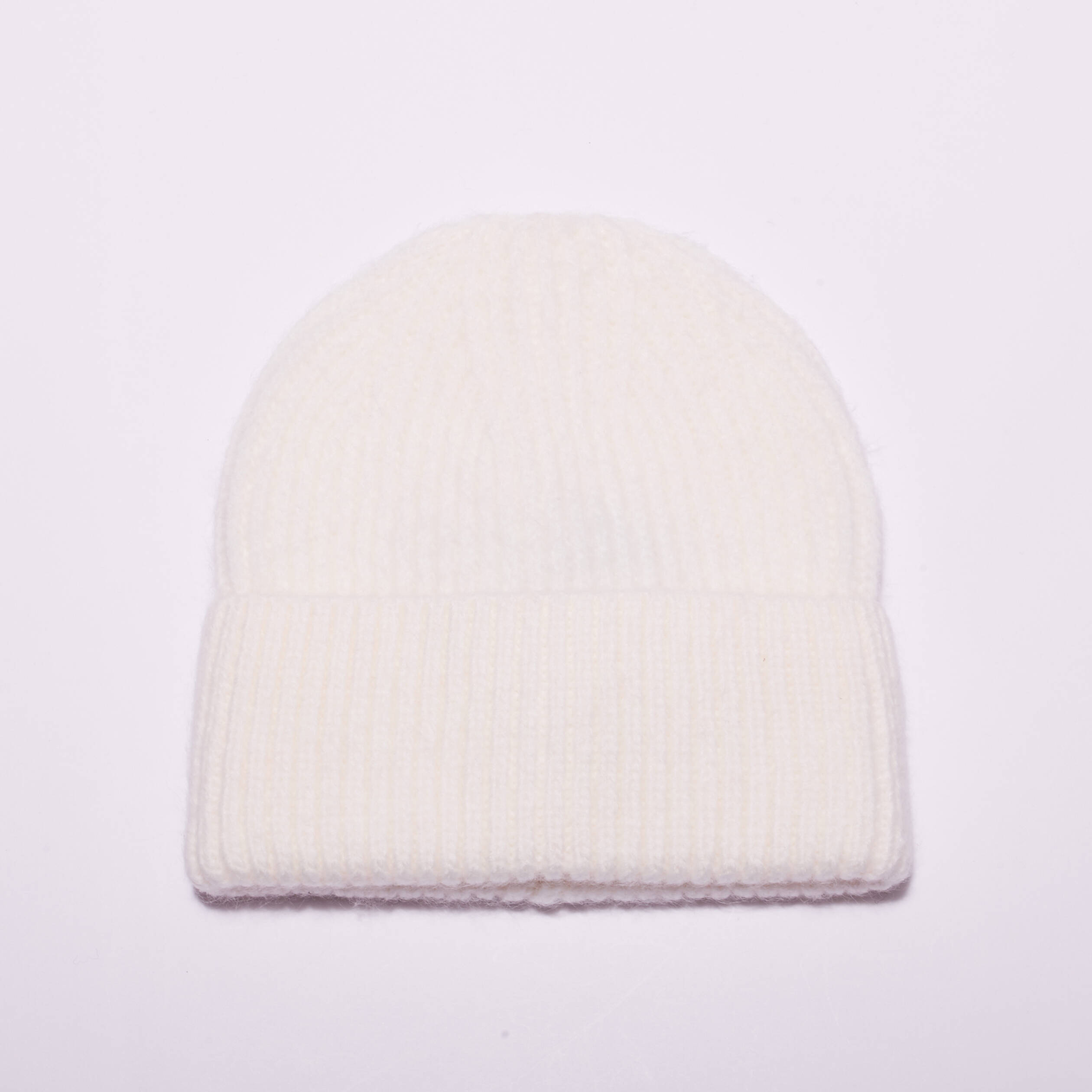 Bonnet tricoté ecru femme