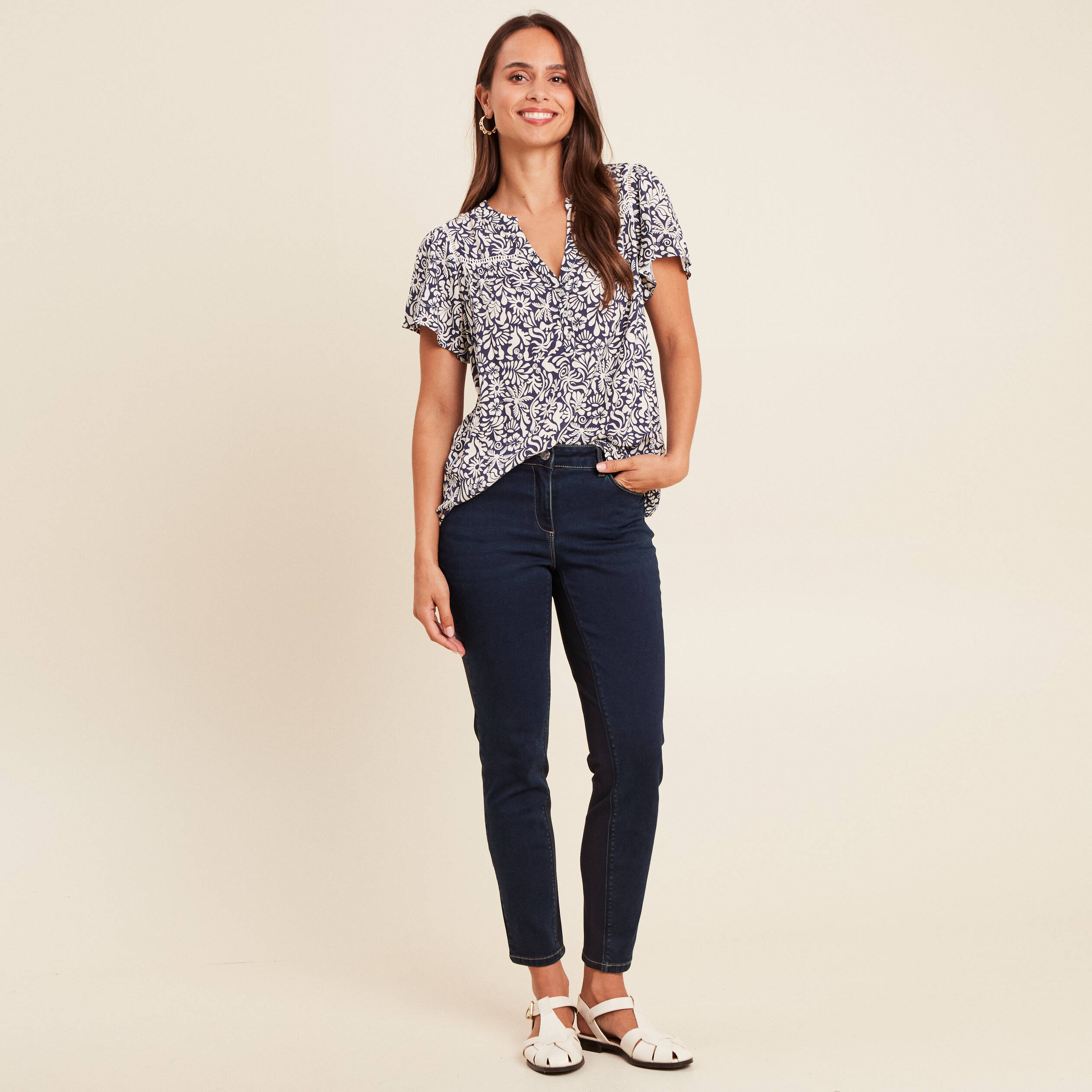 Blouse fluide col V manches courtes bleu femme