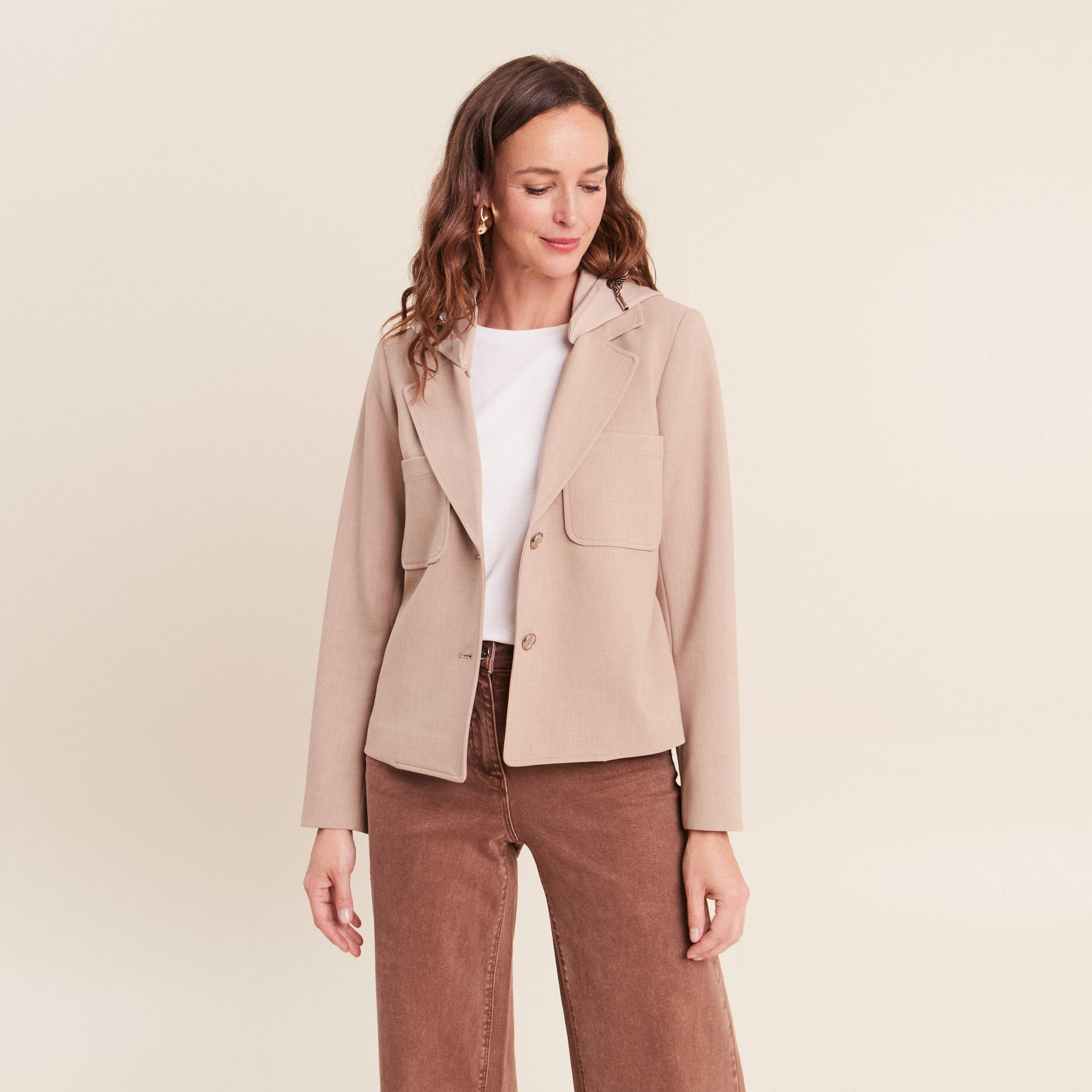 veste cintr&eacute;e doubl&eacute;e avec capuche beige femme