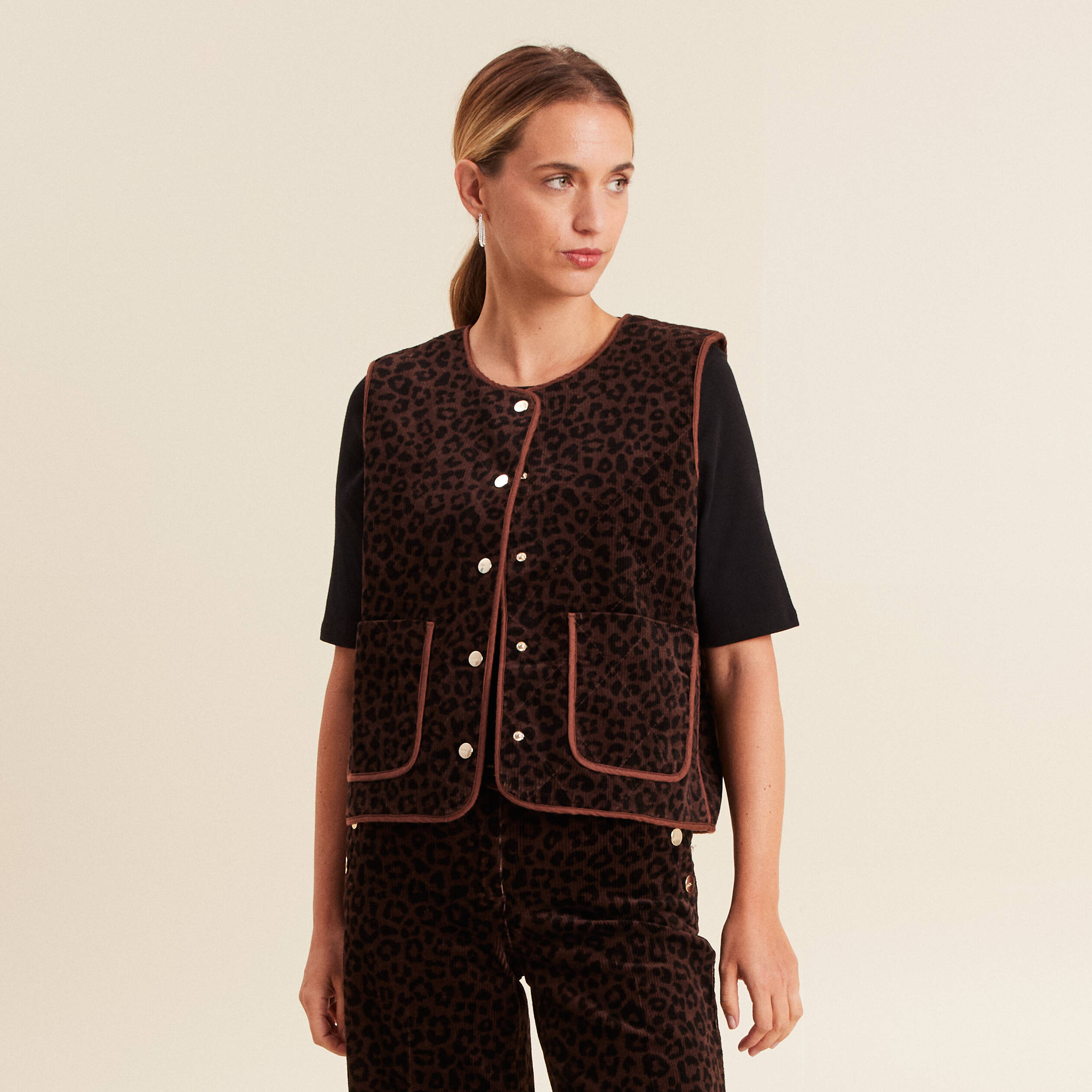 Veste sans manches en velours marron cognac femme