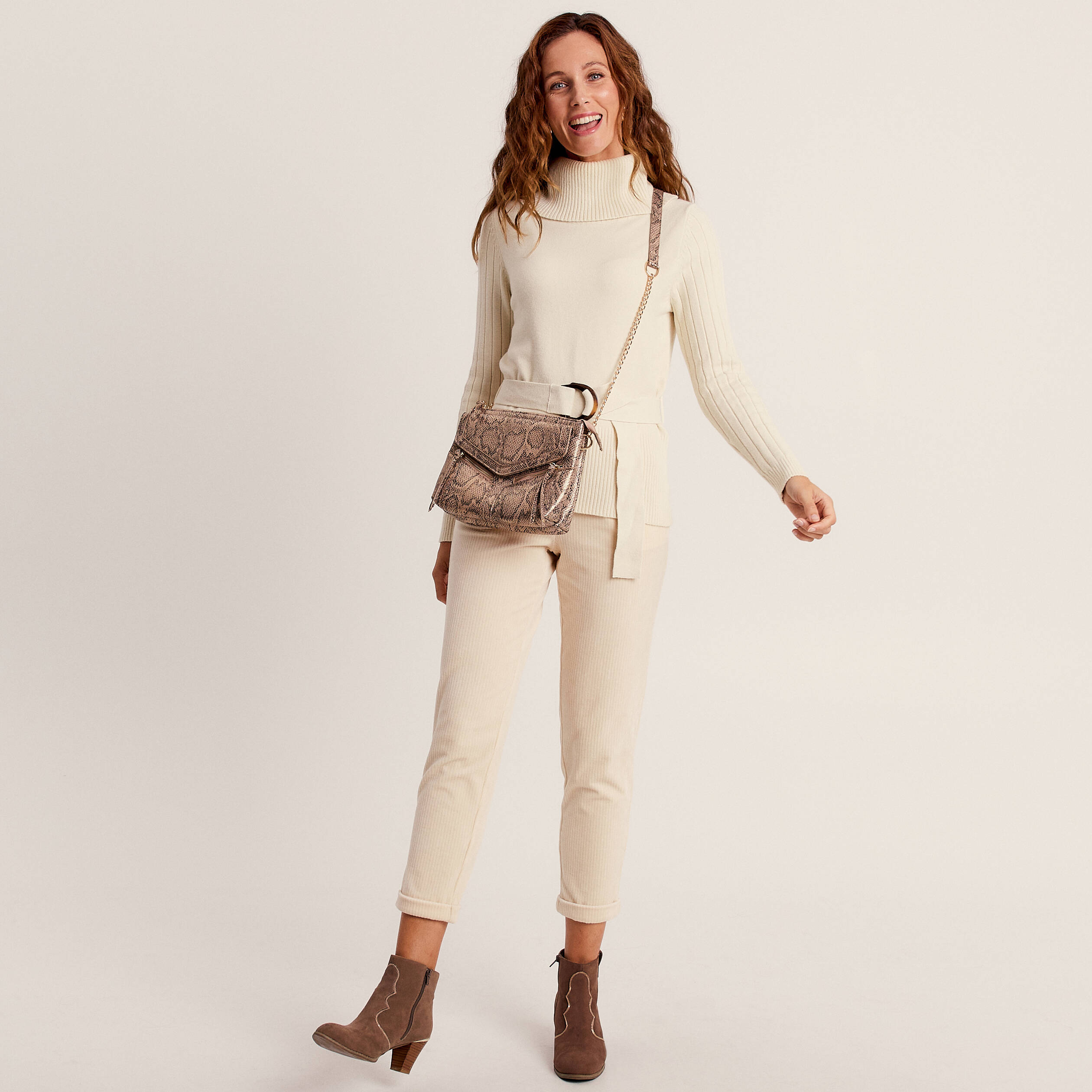 Pantalon chino flou velours ivoire femme