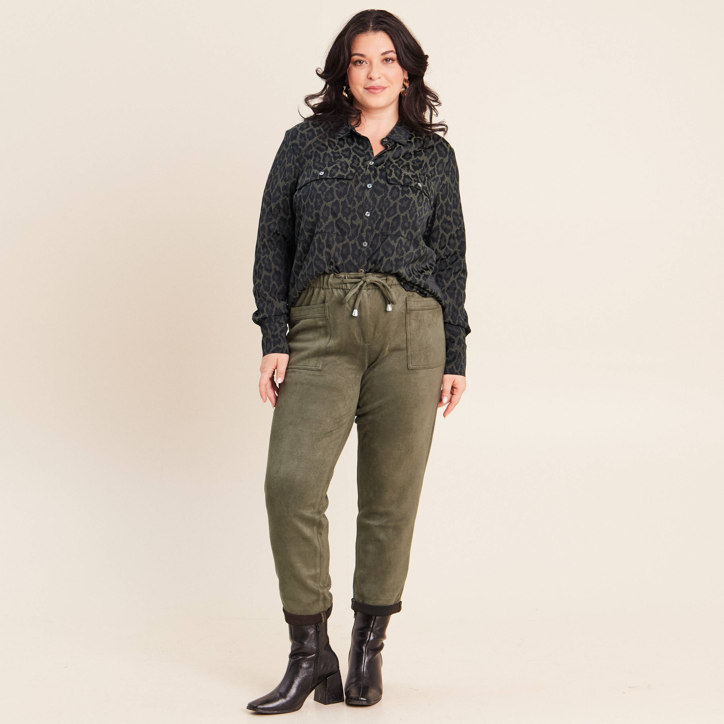 Pantalon coupe mom 7/8&egrave;me vert kaki femme