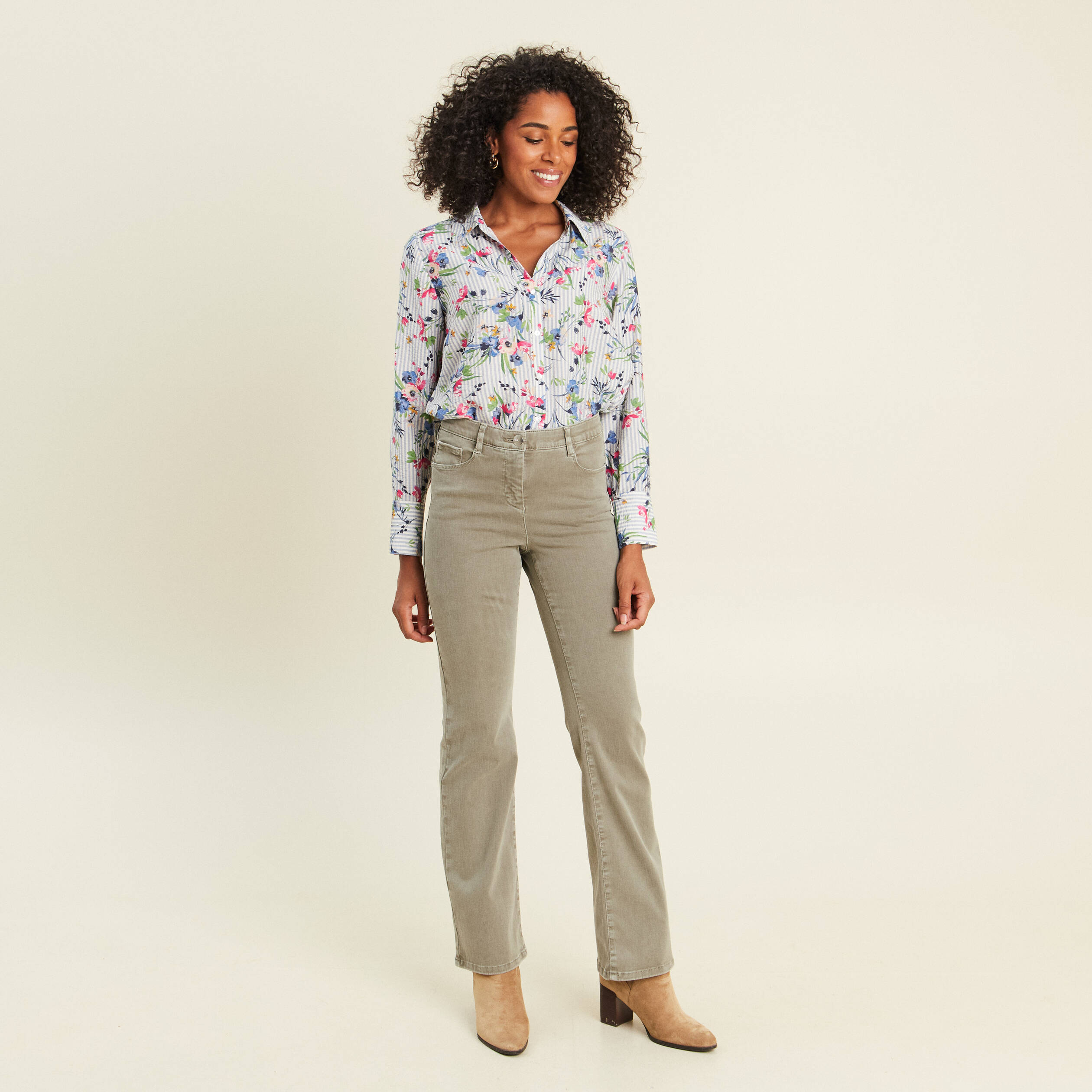 Jean magique L'Unique coupe bootcut vert kaki femme