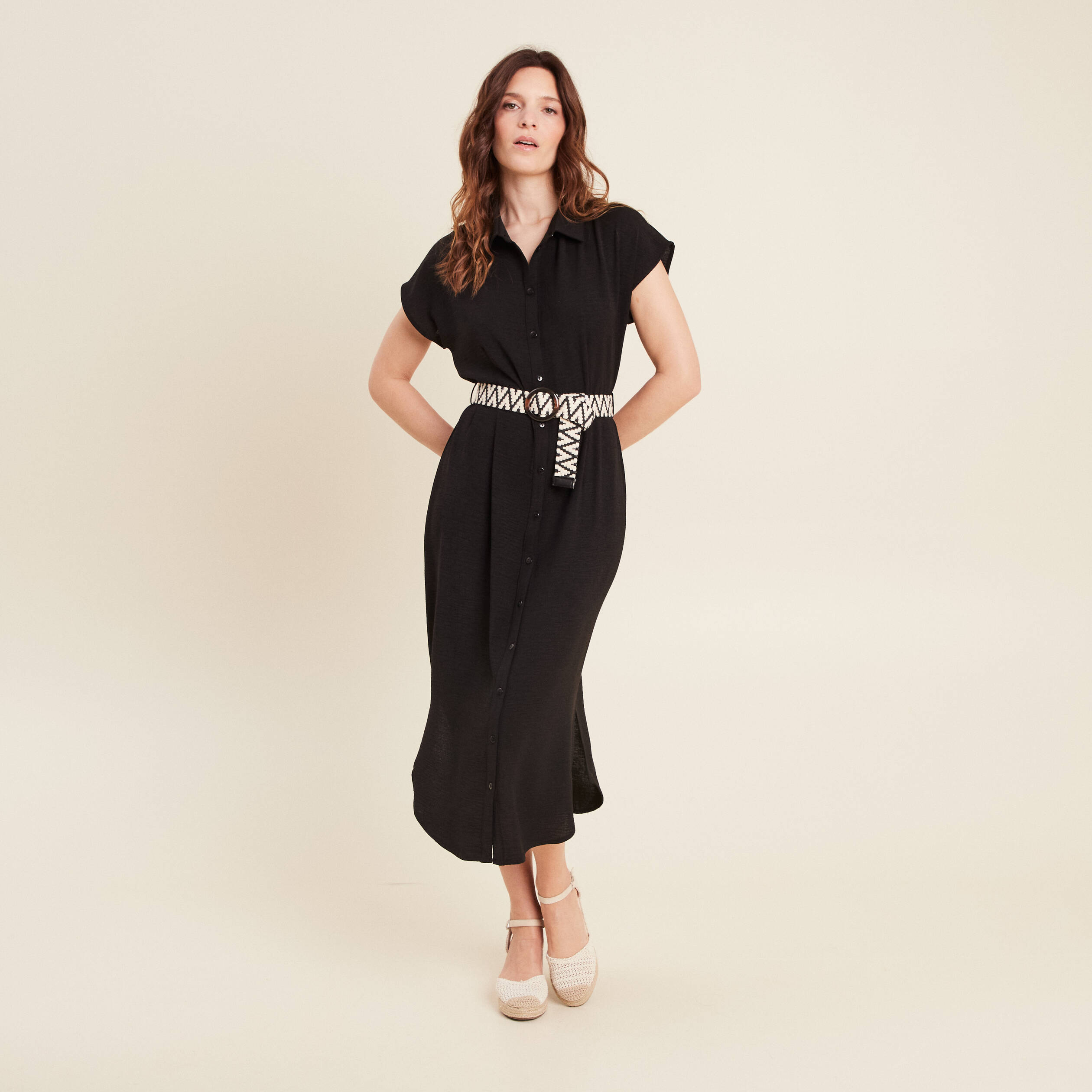 Robe chemise droite ceinturée noir femme