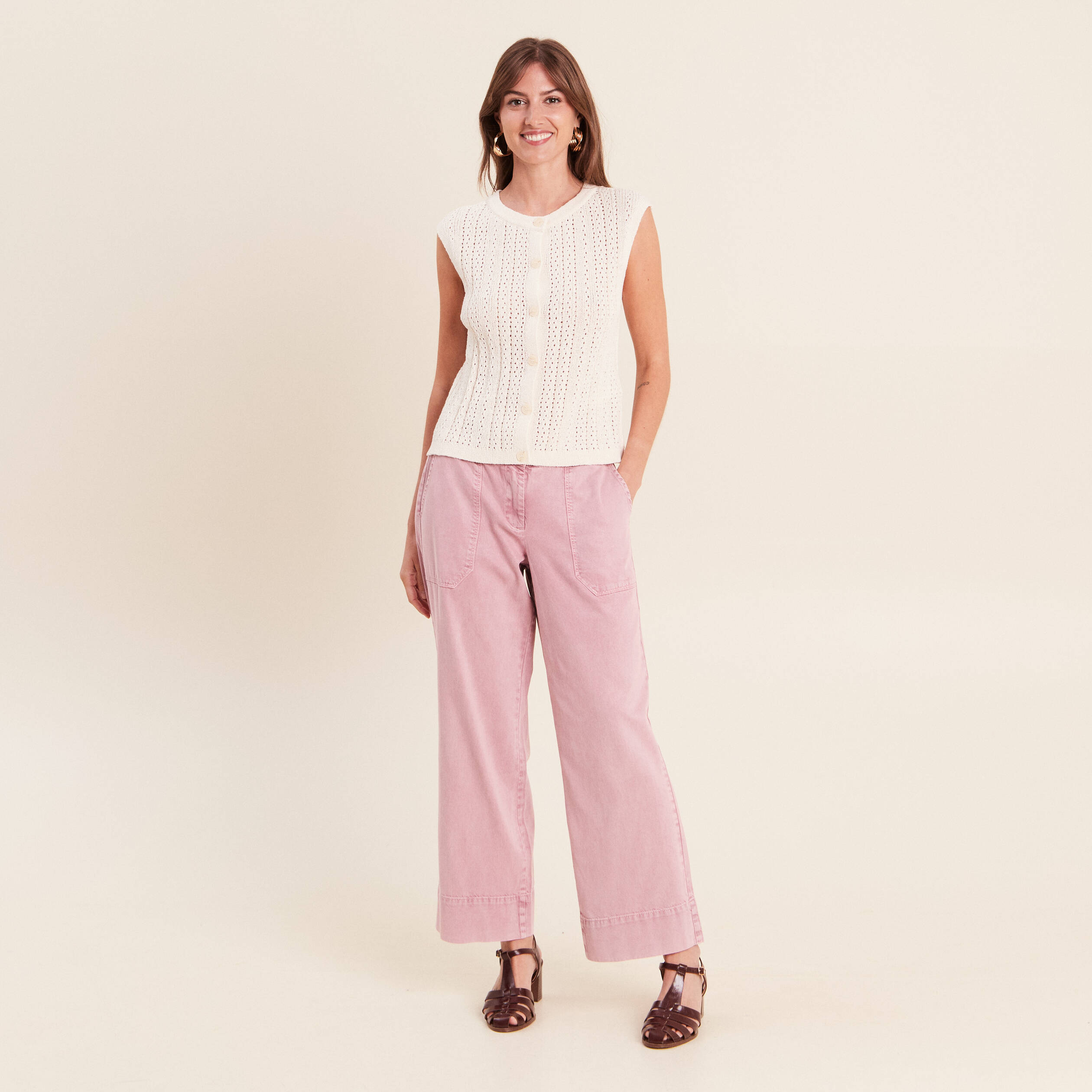 Gilet ajour&eacute; droit court col rond ecru femme