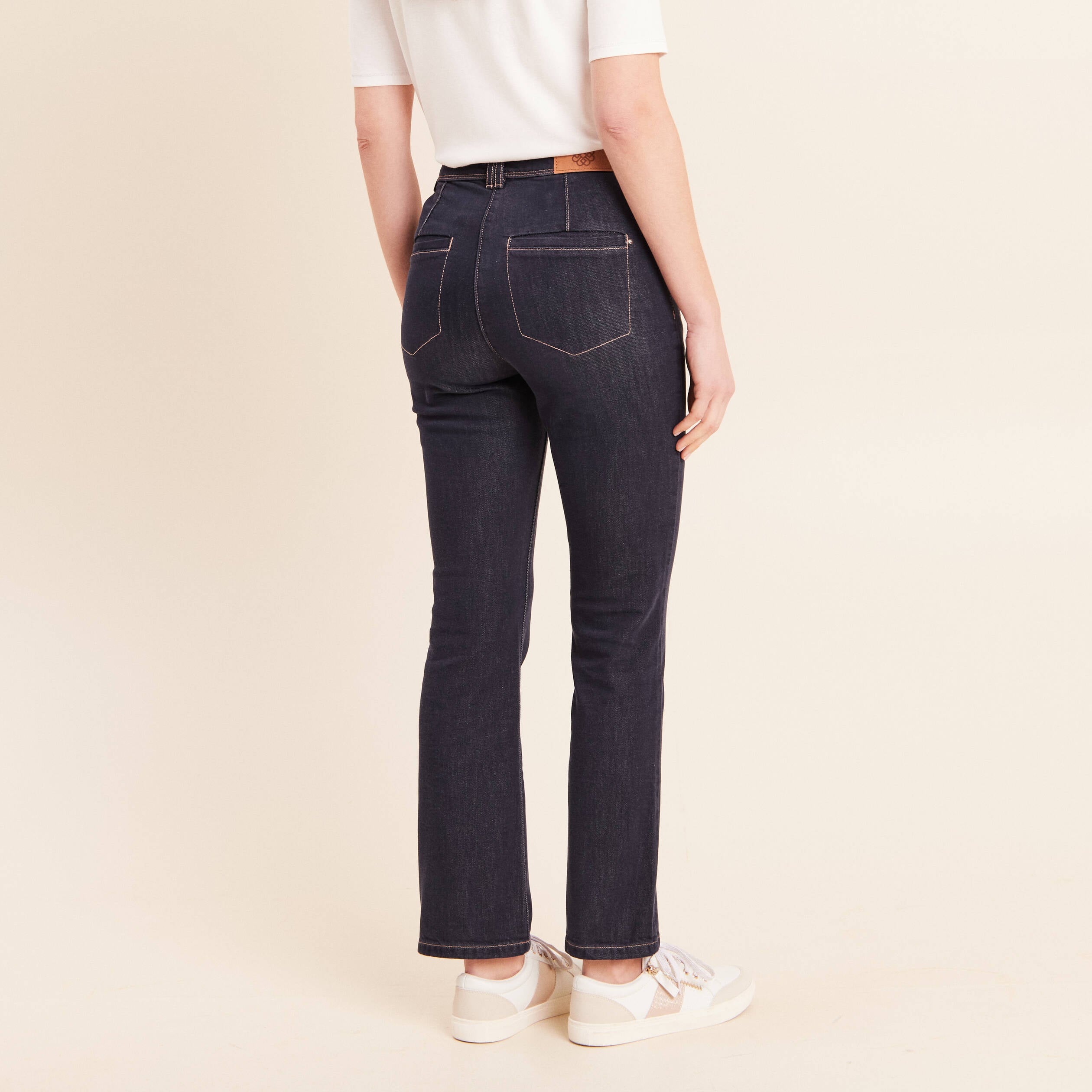 Jean raccourci coupe bootcut denim brut femme