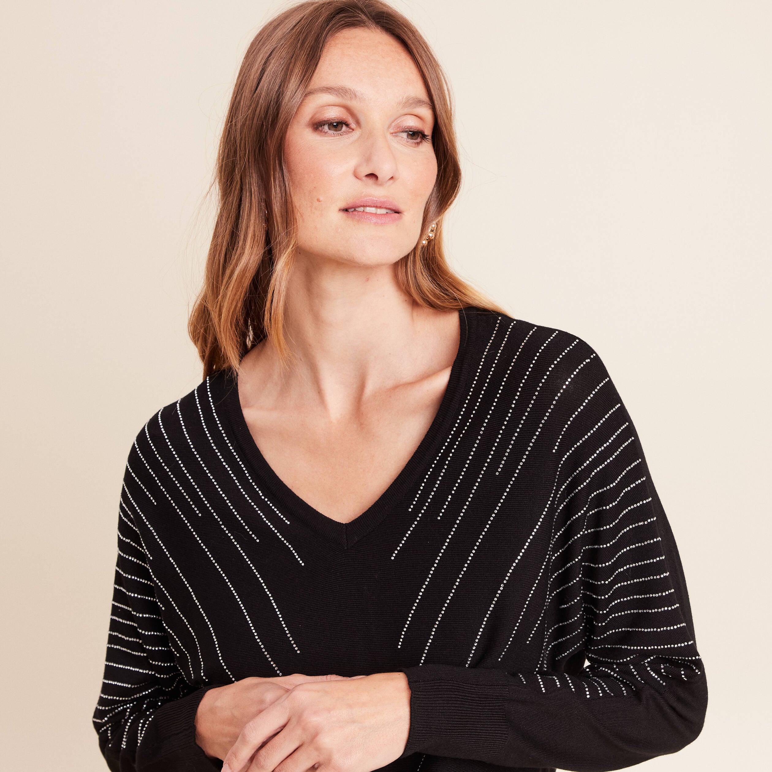 Pull ajust&eacute; col bateau strass noir femme