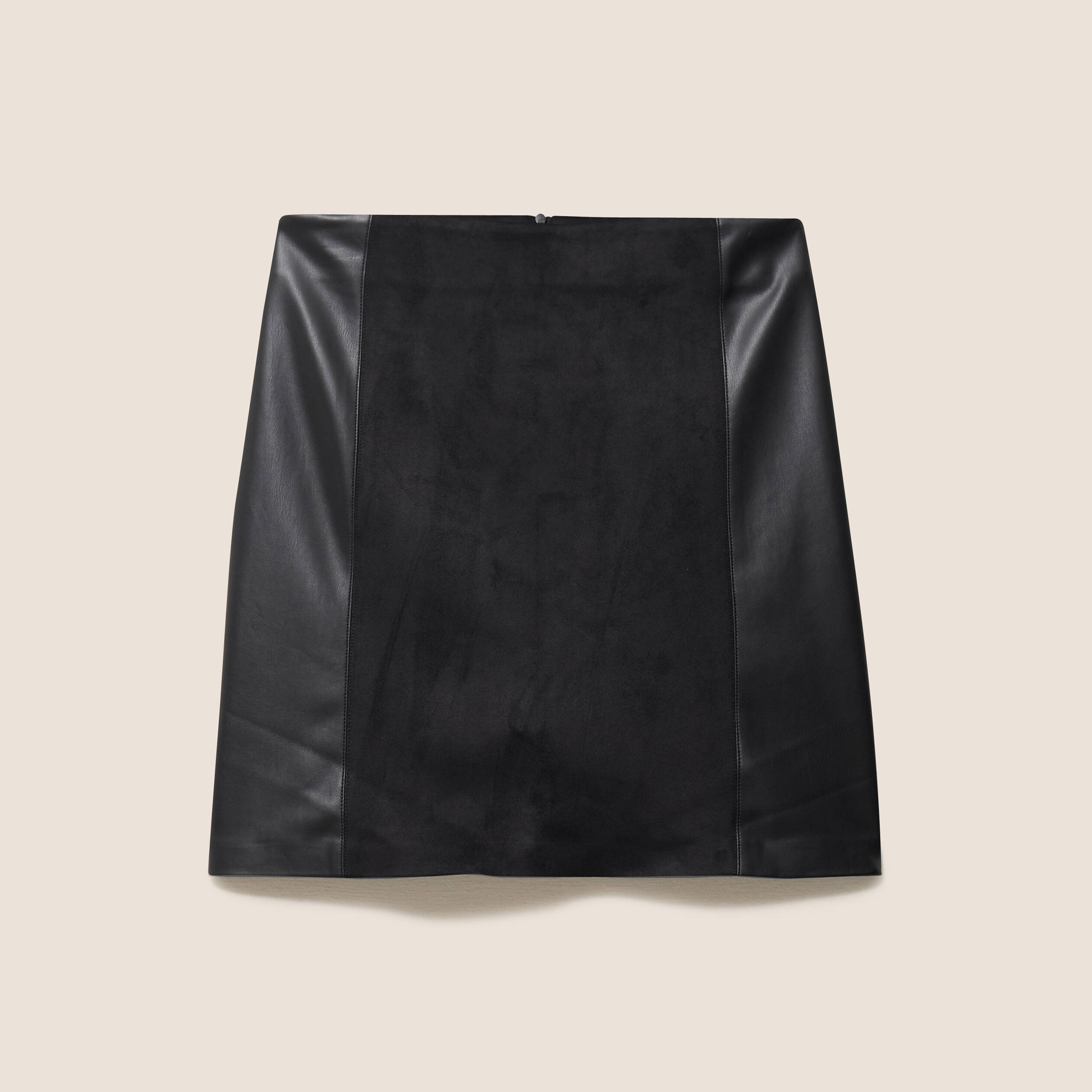 Jupe trap&egrave;ze courte aspect daim noir femme