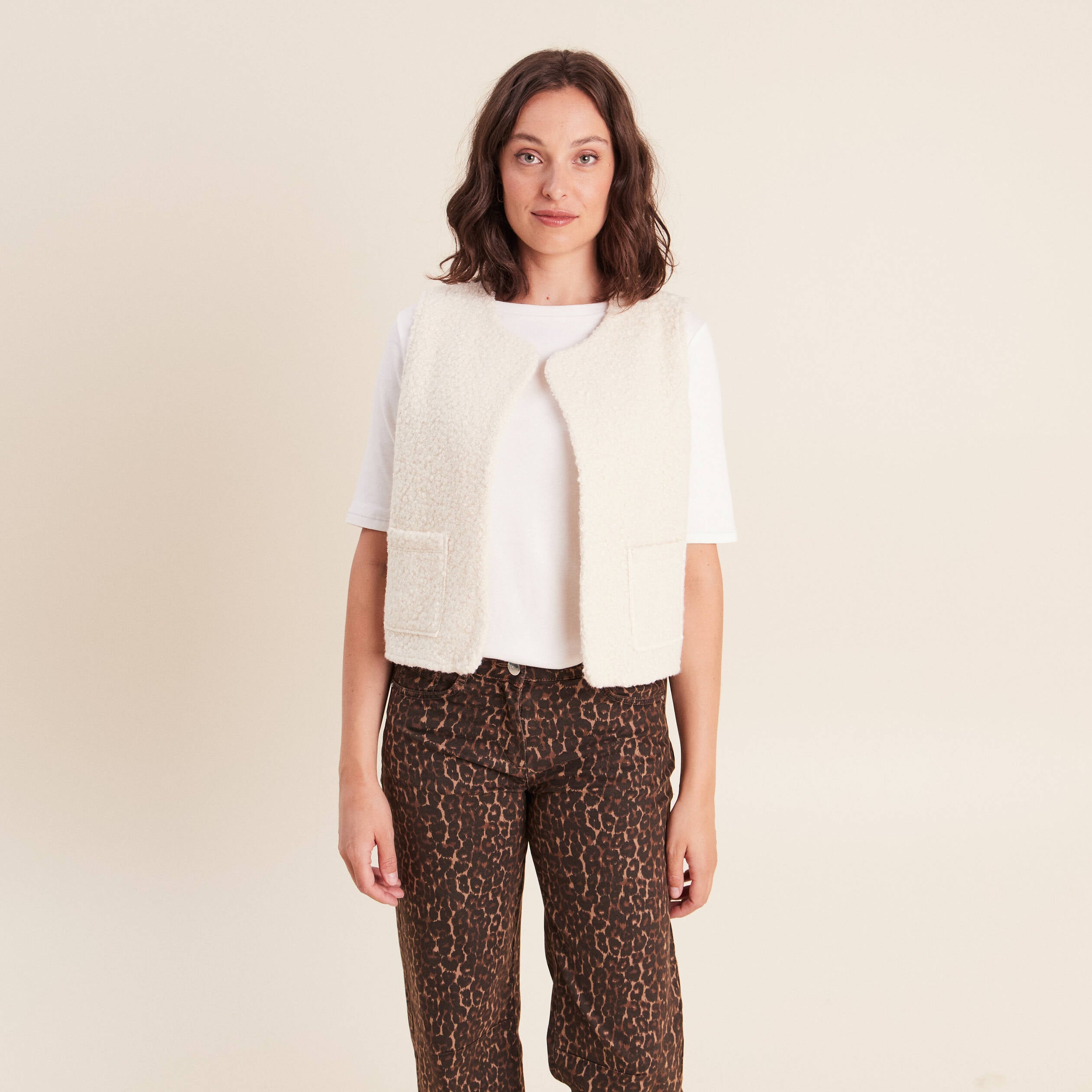Gilet sans manches bouclette poches ecru femme
