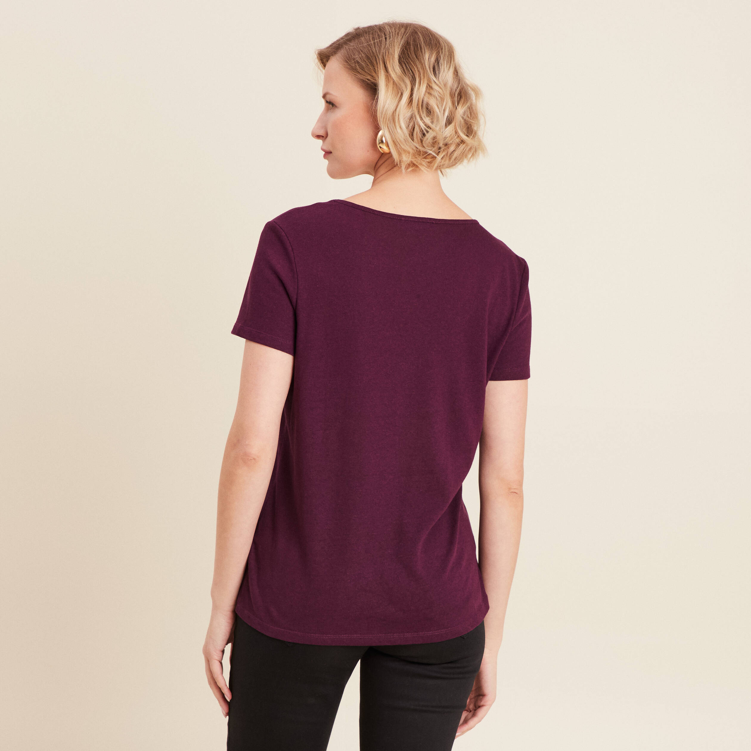 T-shirt manches courtes col en V violet foncé femme