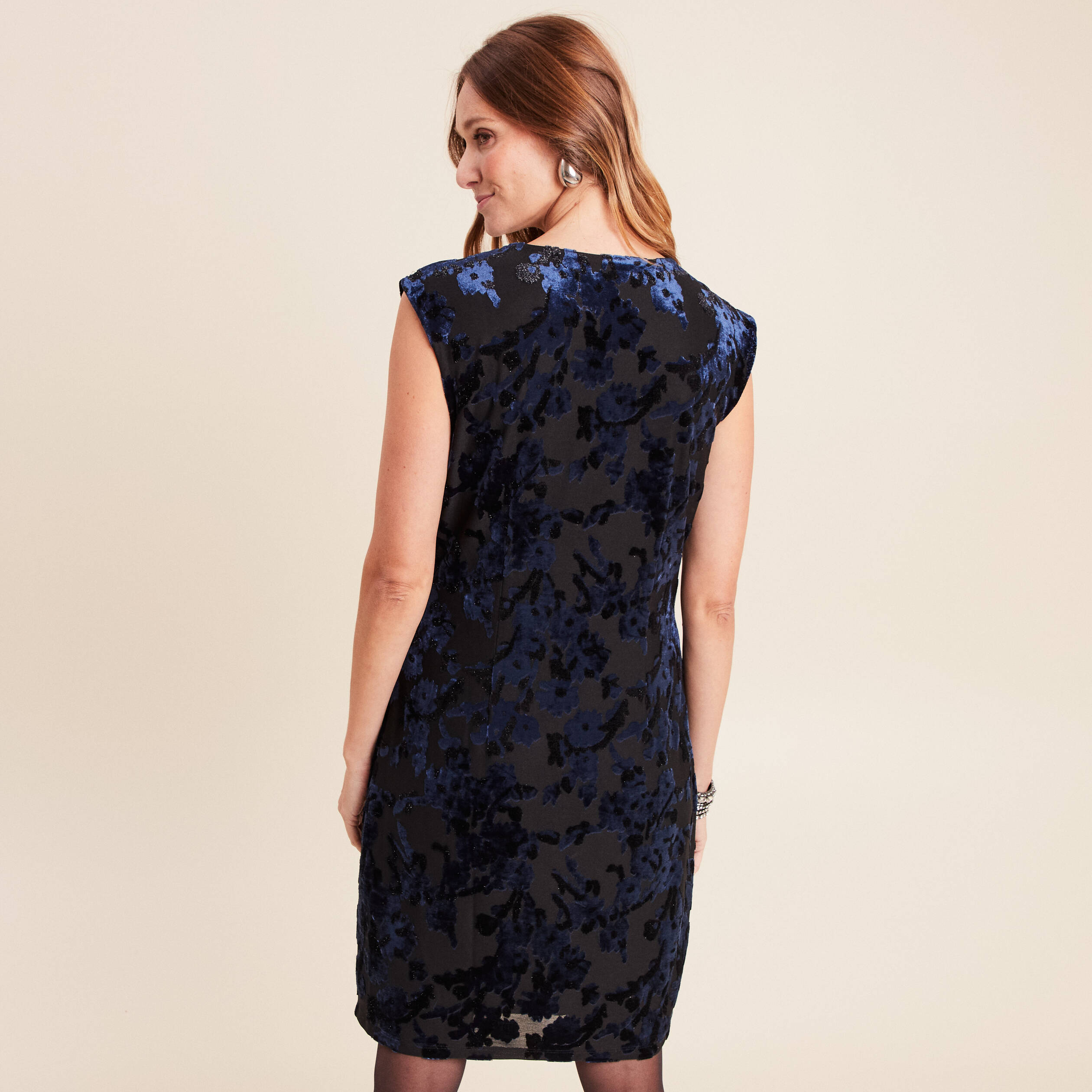 Robe portefeuille d&eacute;tails velours noir femme