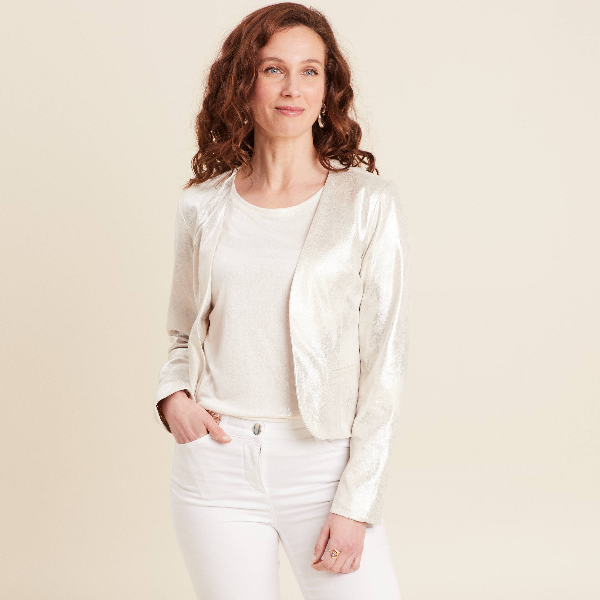 Veste courte métallisée couleur argent femme