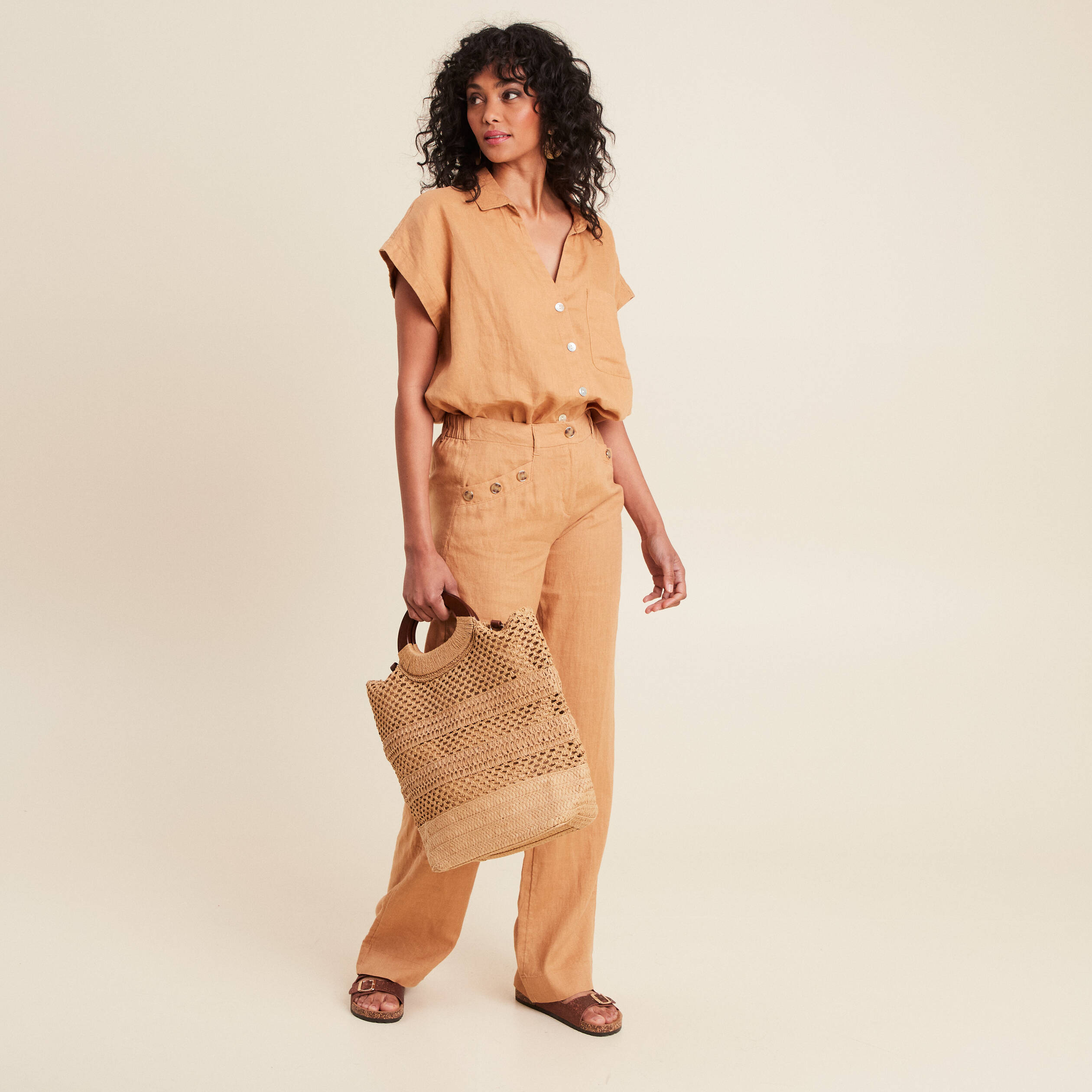 Pantalon coupe large fluide taille haute beige femme