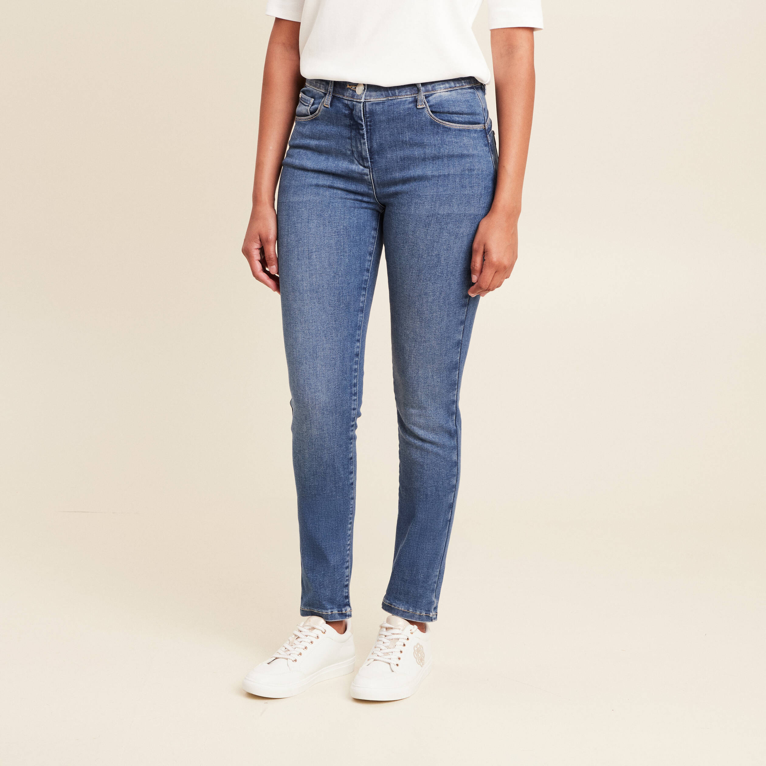 Jean magique L'Unique coupe ajust&eacute;e denim double stone femme