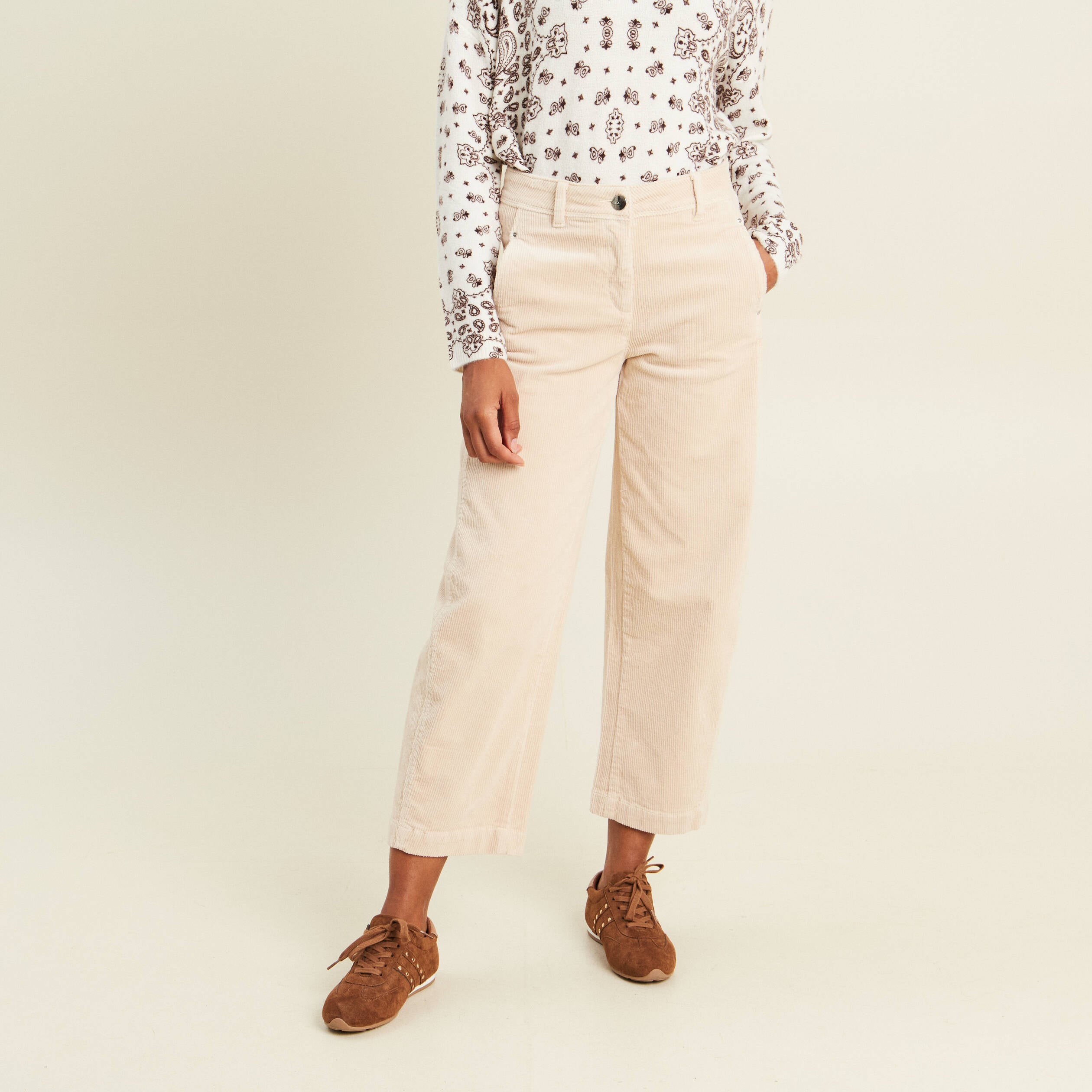 Pantalon barrel 7/8&egrave;me en velours sable femme