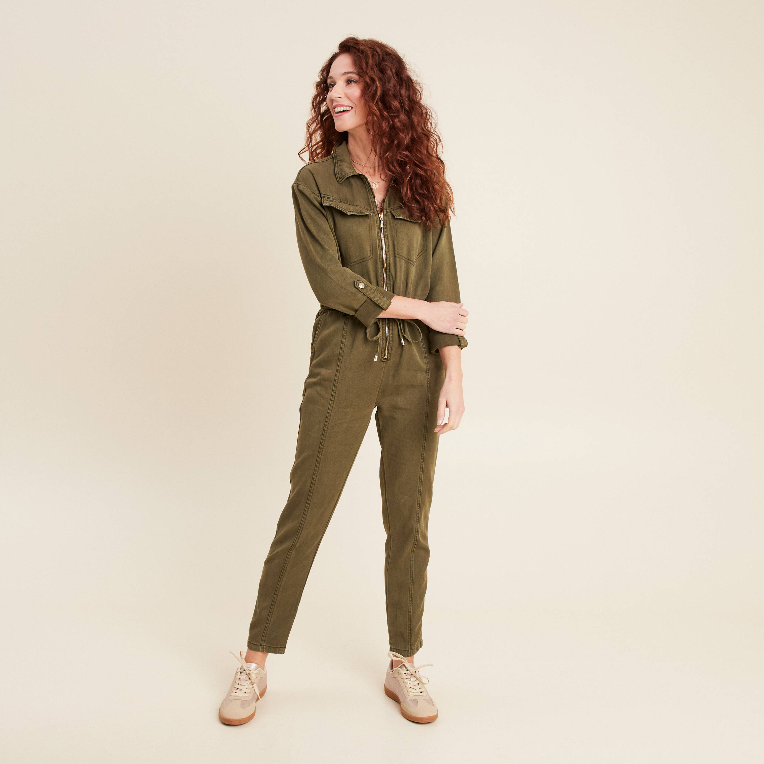 Combinaison pantalon zippée vert olive femme