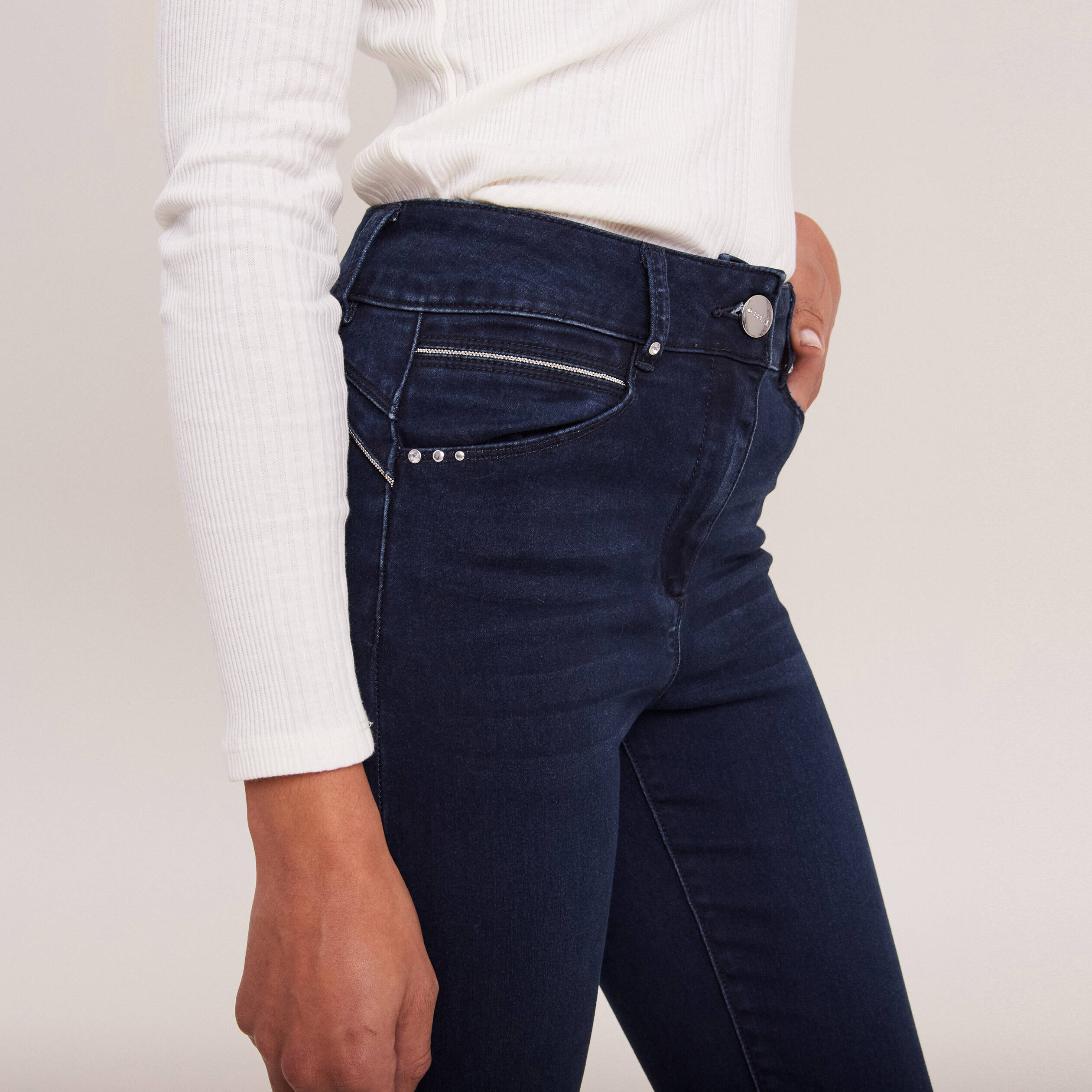 Jean Diesel modéle rokka coupe droite 7/8eme ,taille basse ,stret