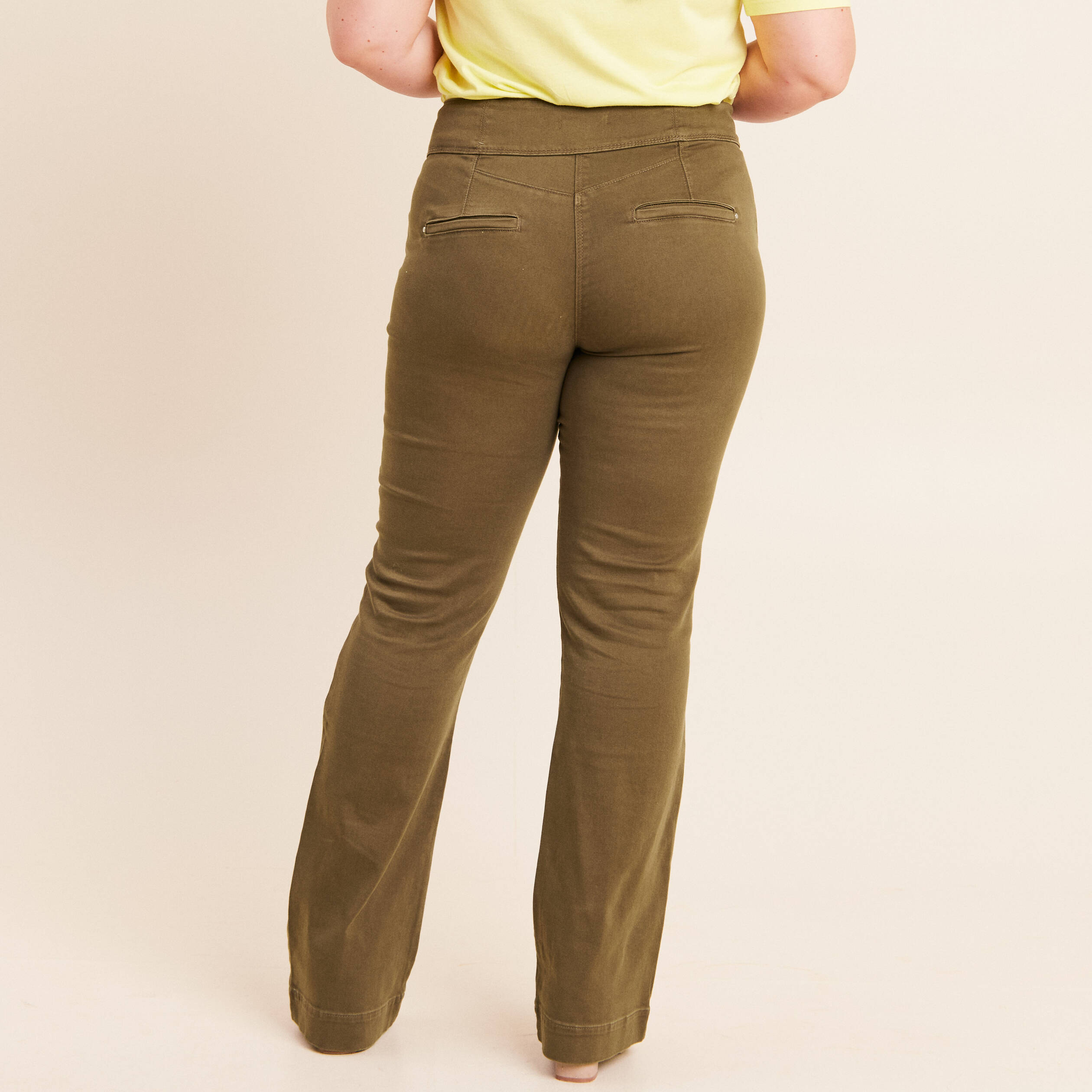Pantalon coupe bootcut &agrave; pont vert kaki femme