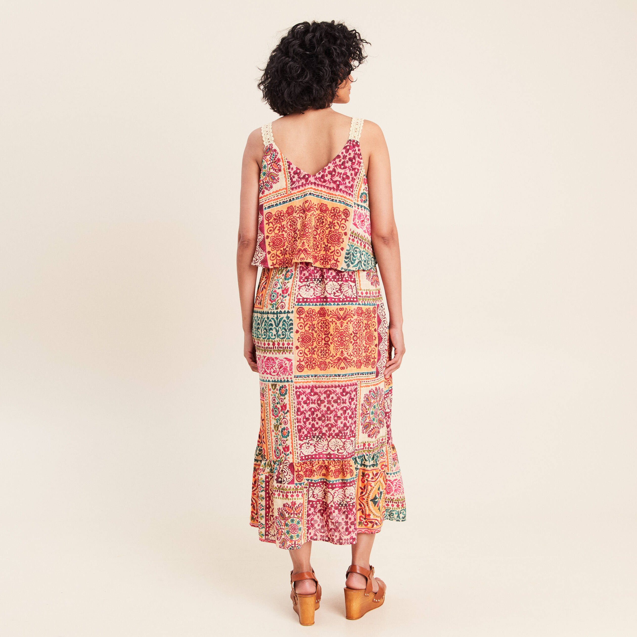 Robe fluide &eacute;vas&eacute;e &agrave; fines bretelles rose femme