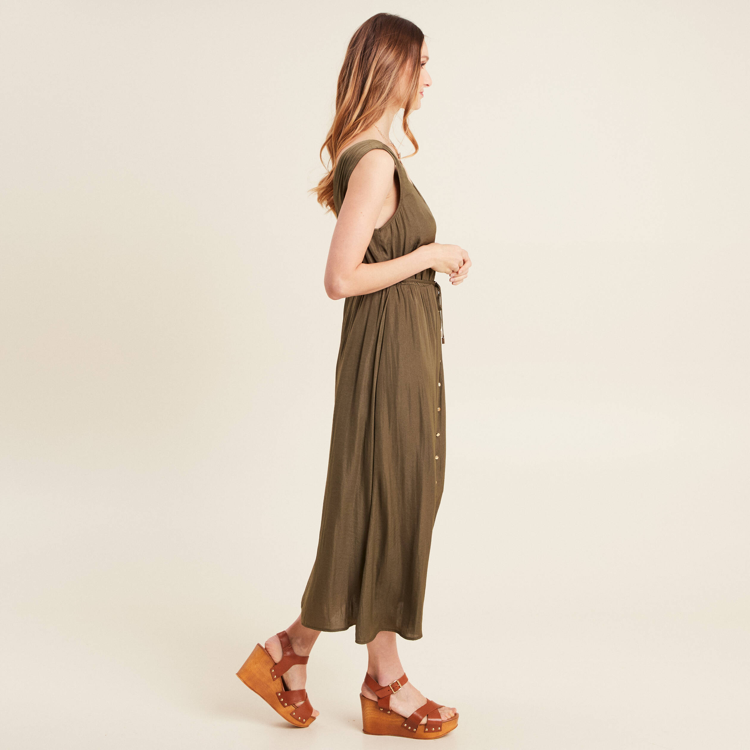 Robe midi évasée satin vert kaki femme