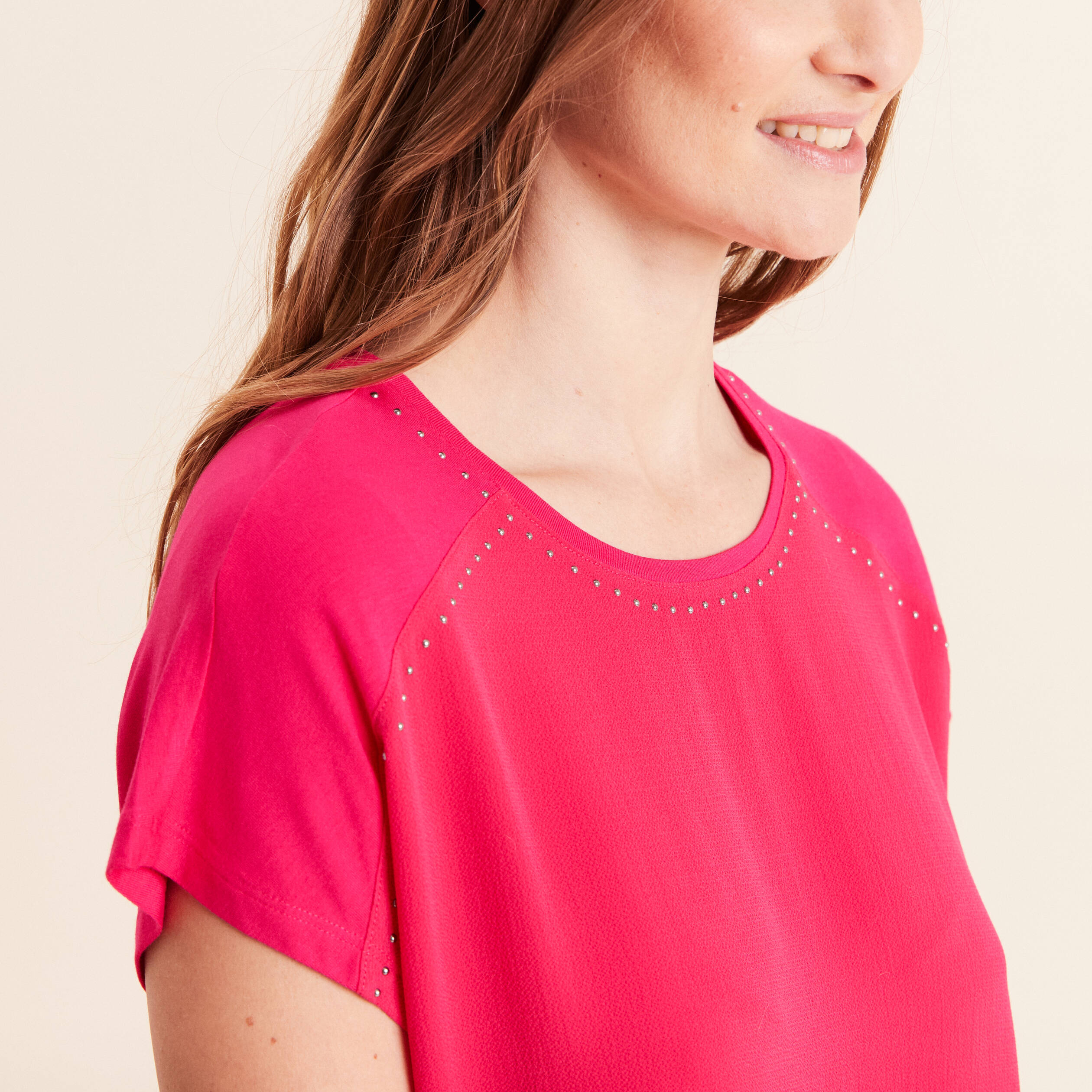 T-shirt bi-mati&egrave;re manches courtes rose fushia femme