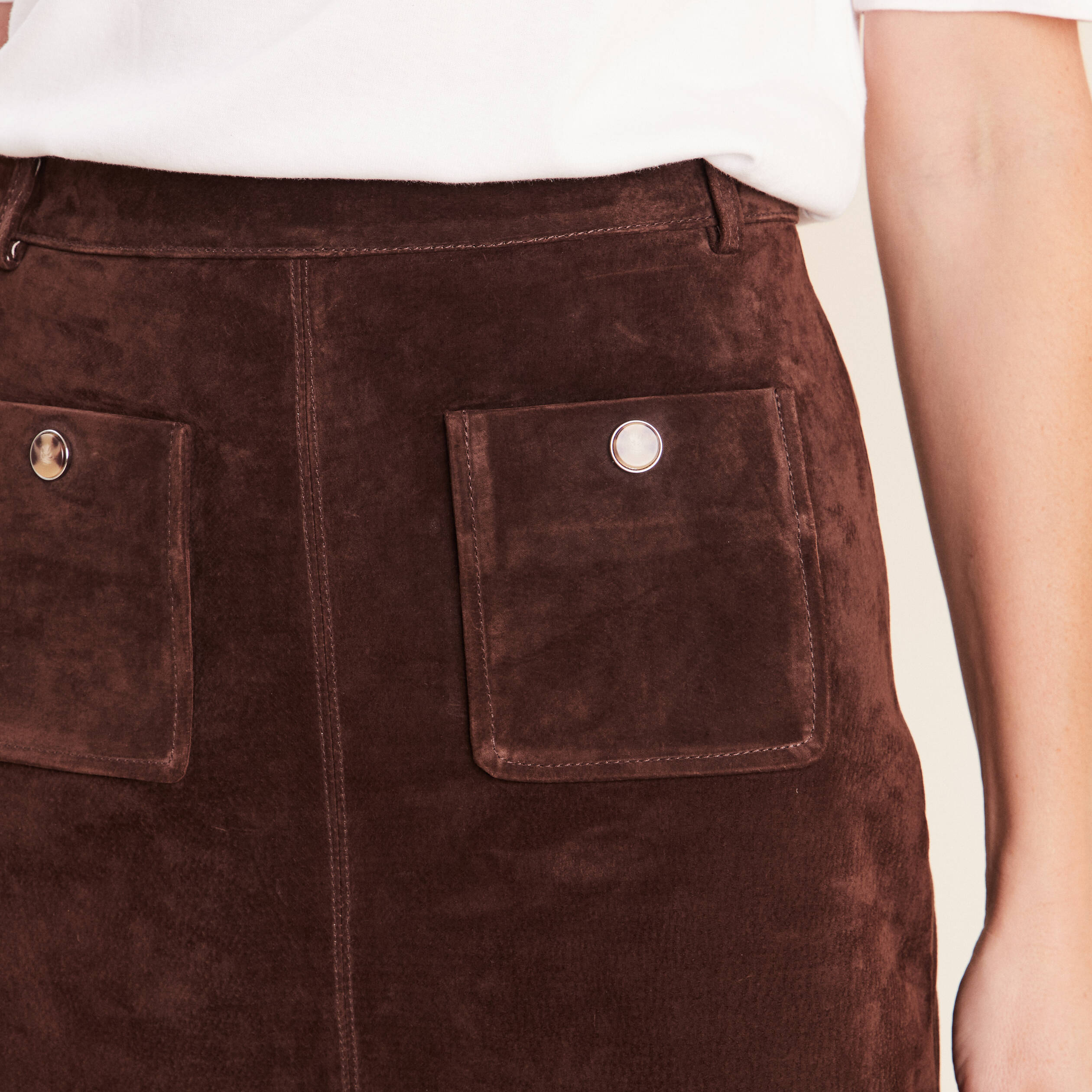 Jupe trap&egrave;ze courte en similicuir marron fonc&eacute; femme