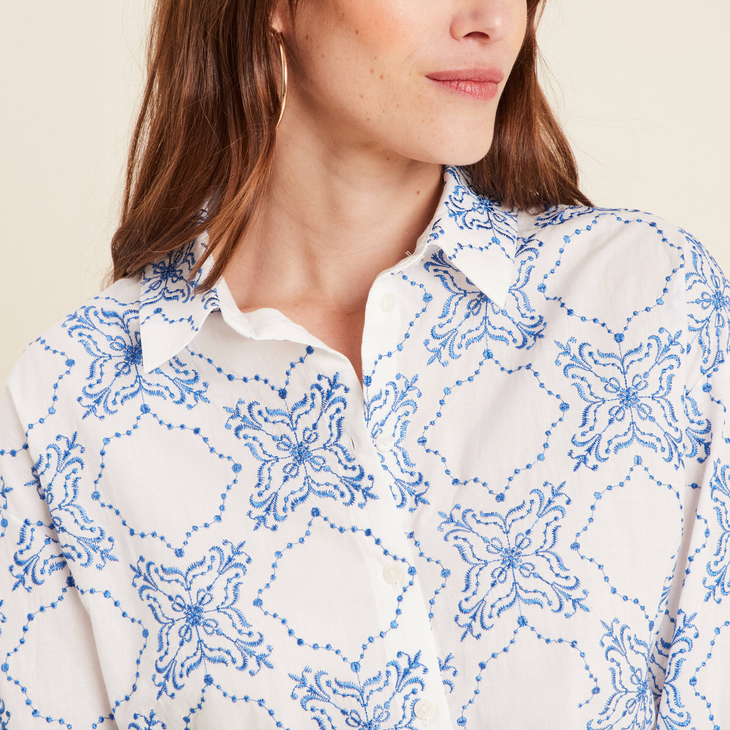Chemise manches longues brodée bleu femme