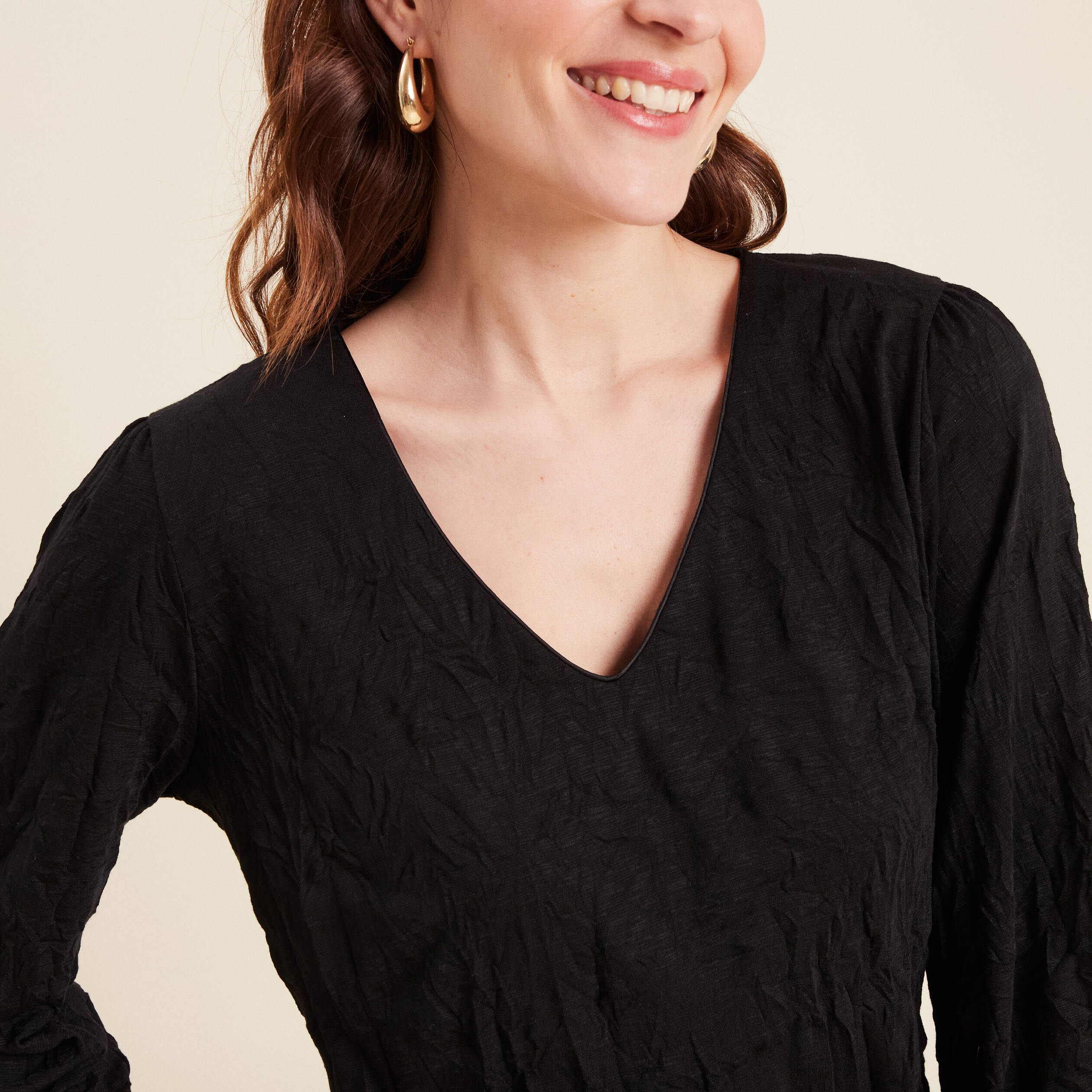 Top droit col V manches longues noir femme