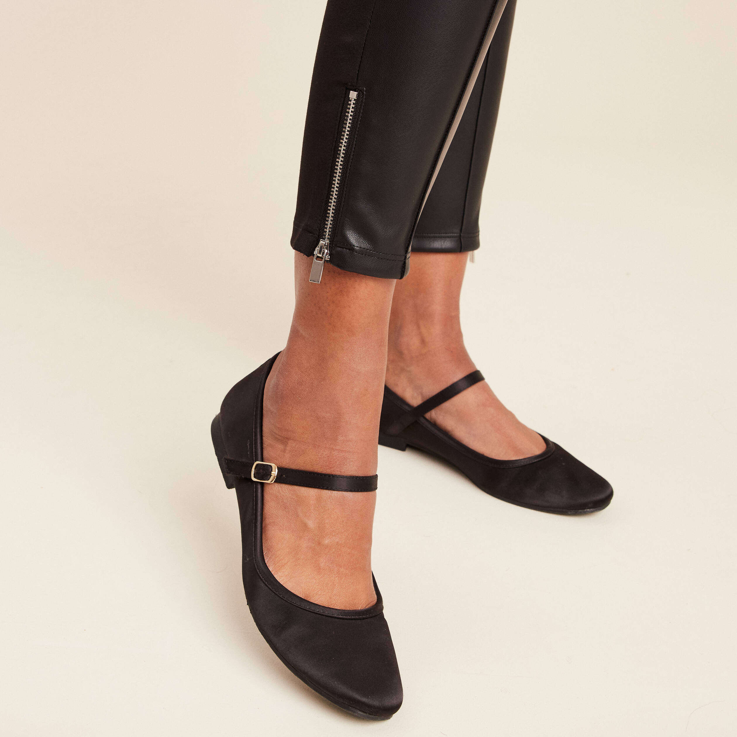 Legging 7/8&egrave;me similicuir noir femme