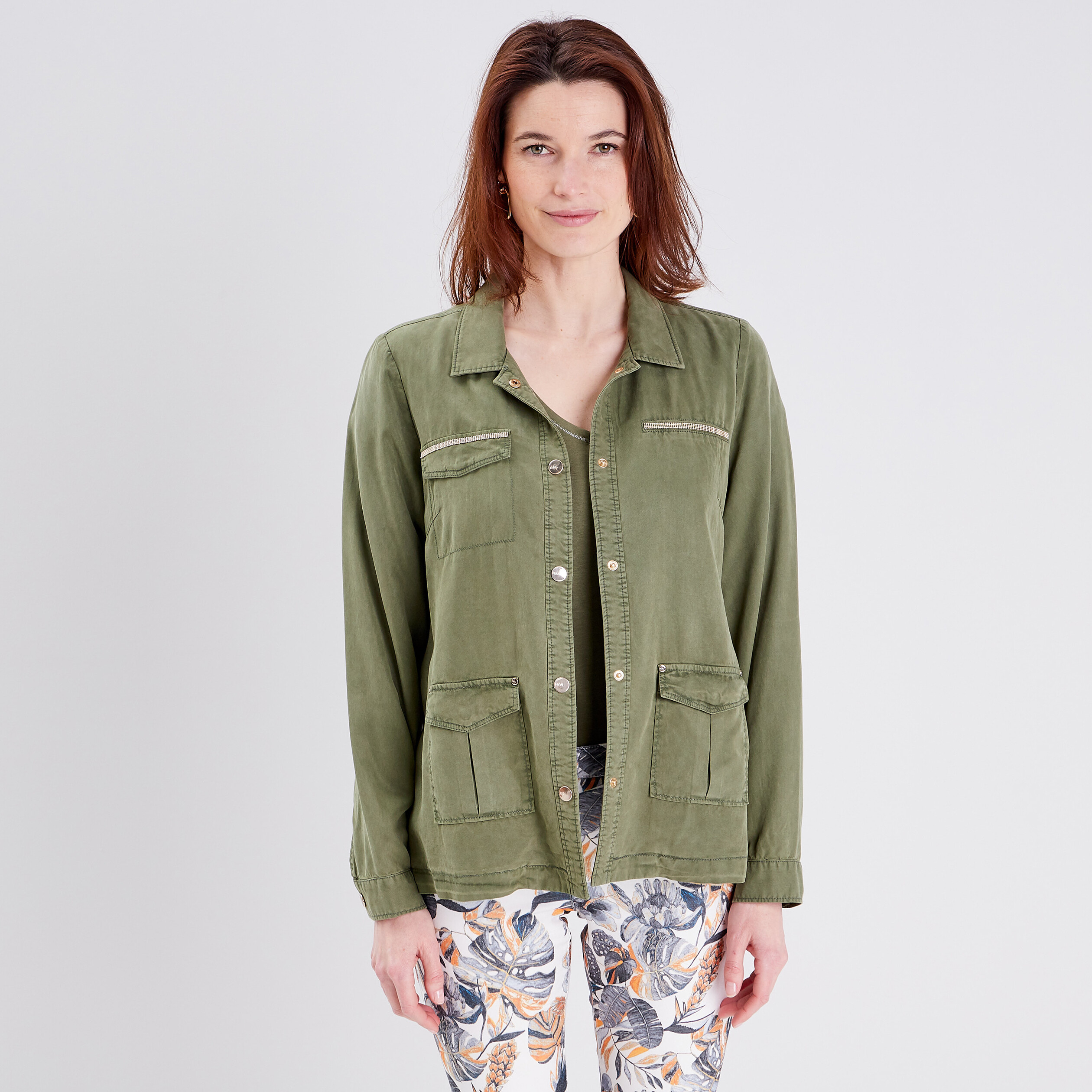 Veste droite boutonnée vert kaki femme
