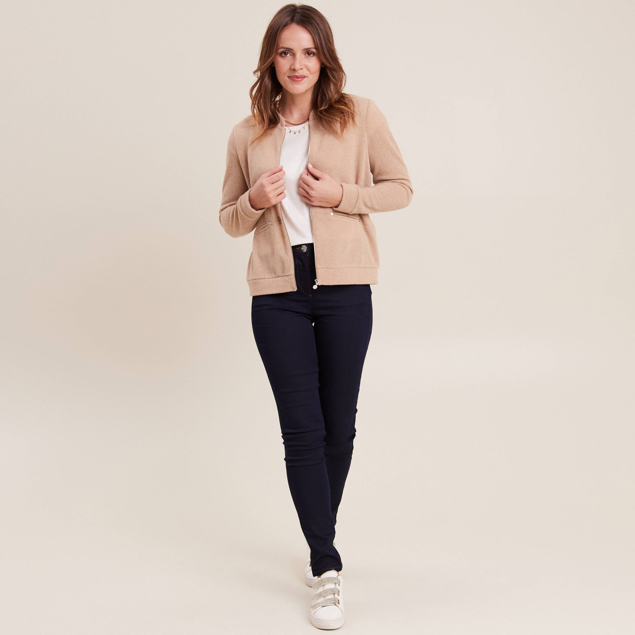 Jean magique Le L&eacute;ger coupe ajust&eacute;e long denim brut femme