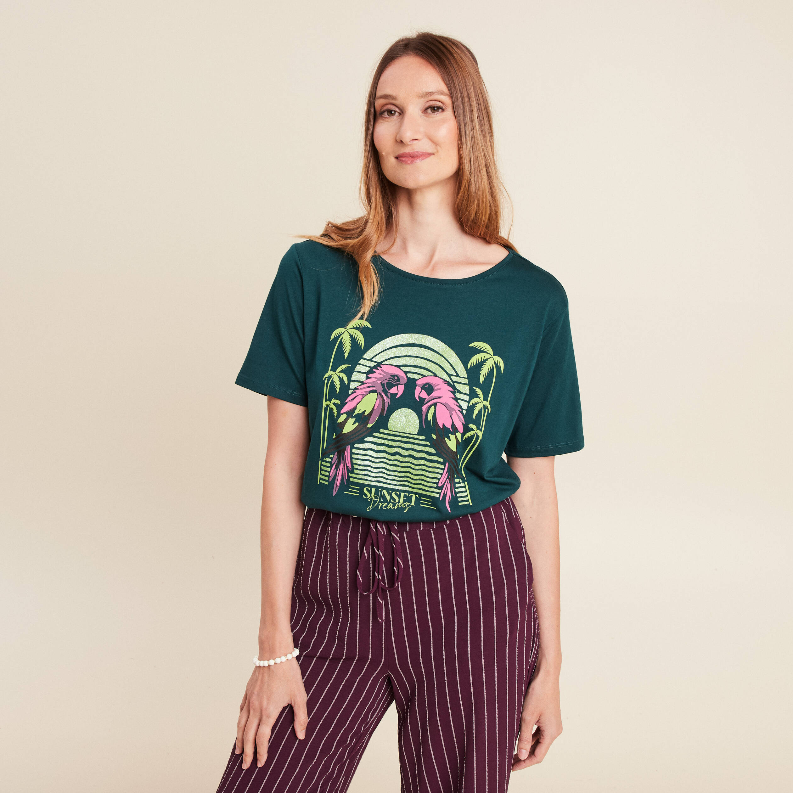 T-shirt droit col rond manches courtes vert foncé femme