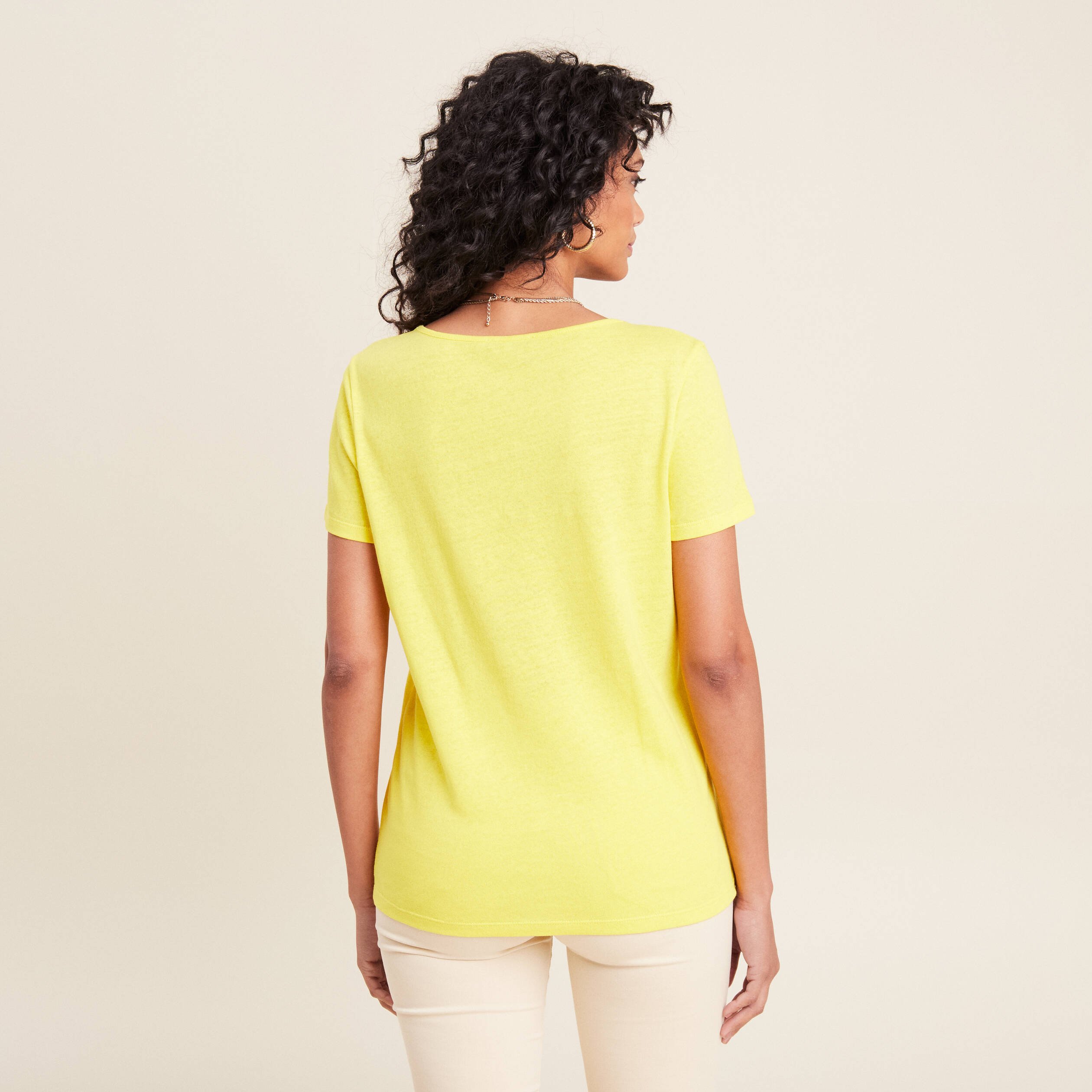 T-shirt manches courtes col en V jaune femme