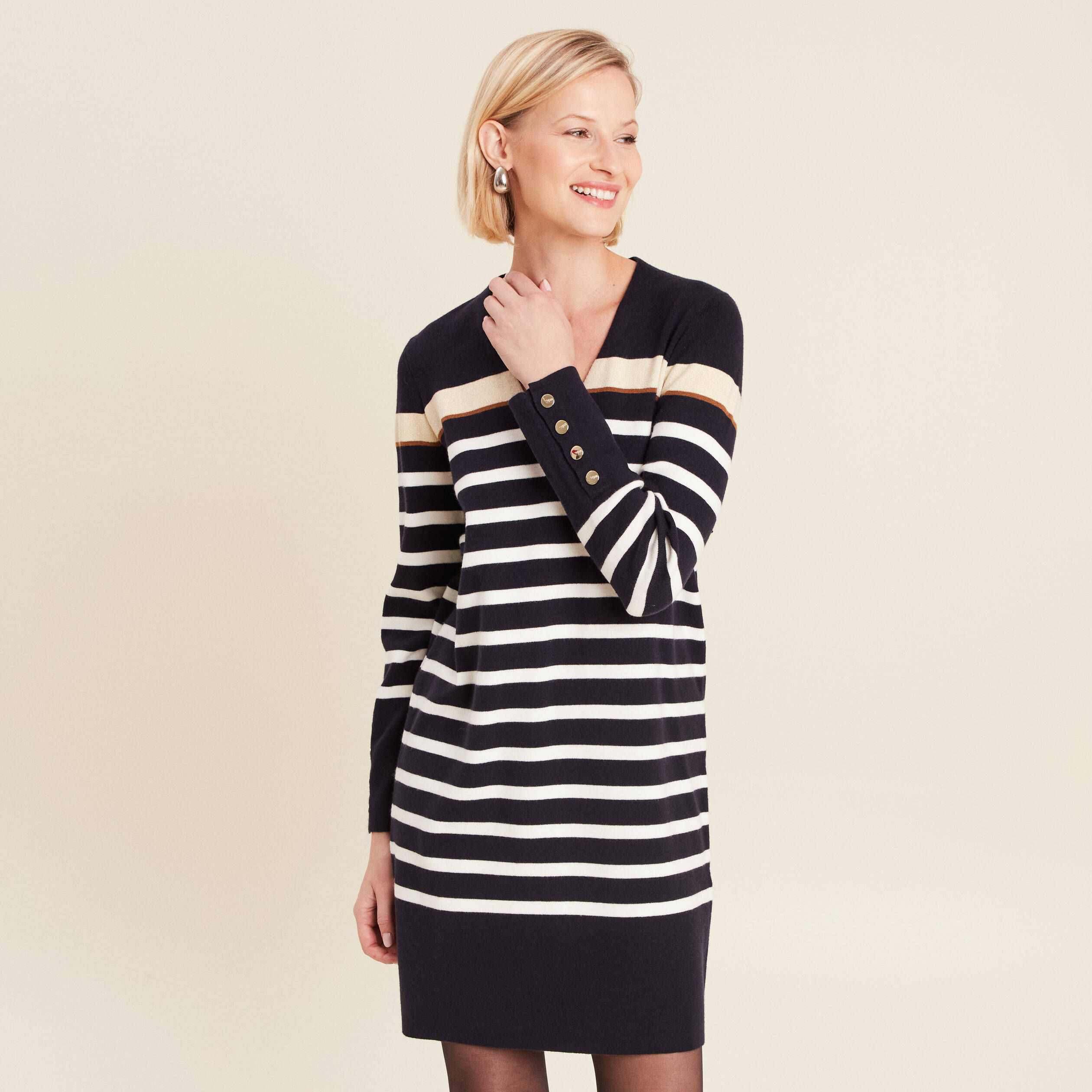 robe tricot droite col en v bleu fonce femme Robe tricot droite col en V bleu foncé femme